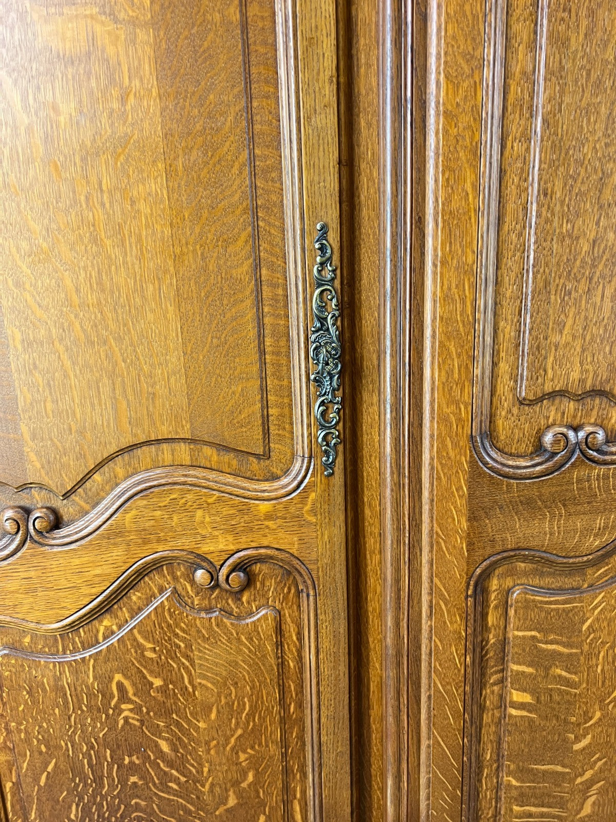 Wardrobe Vintage French Louis XVI Style Oak Four Door Armoire LOT 48156