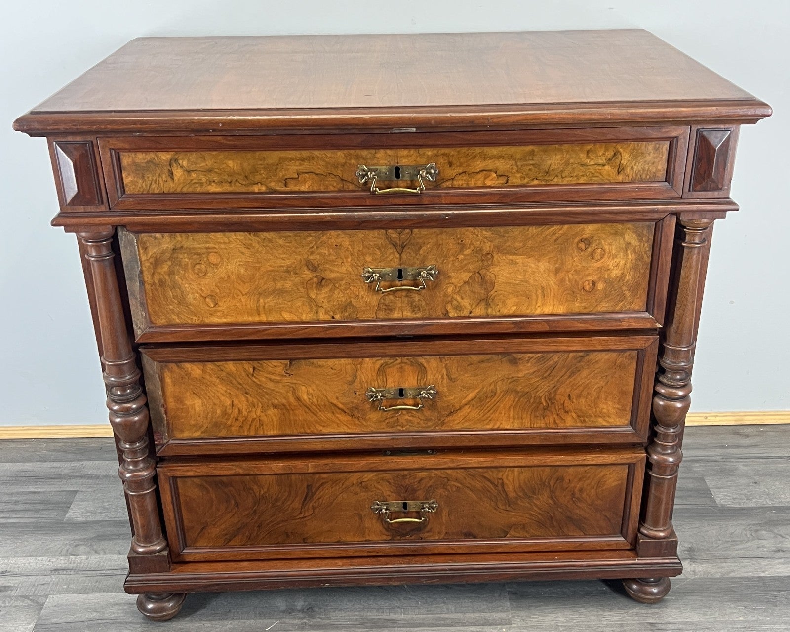 Chest of Drawers Antique French Burr Style 4 Drawers Carved Cabinet LOT 44970