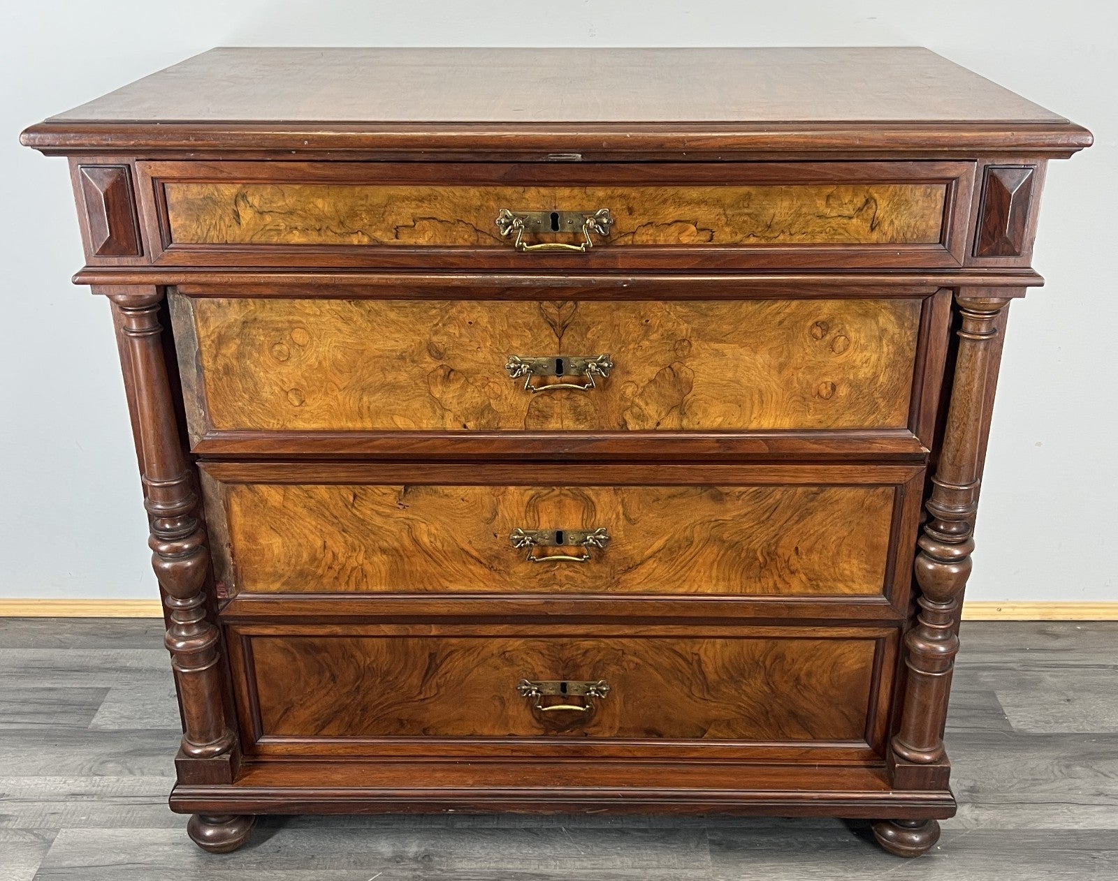 Chest of Drawers Antique French Burr Style 4 Drawers Carved Cabinet LOT 449714