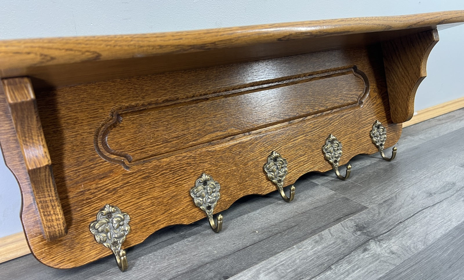 French Vintage Style Coat Rack Oak 5 Hooks Ornate Wall Shelf Coat LOT 47242