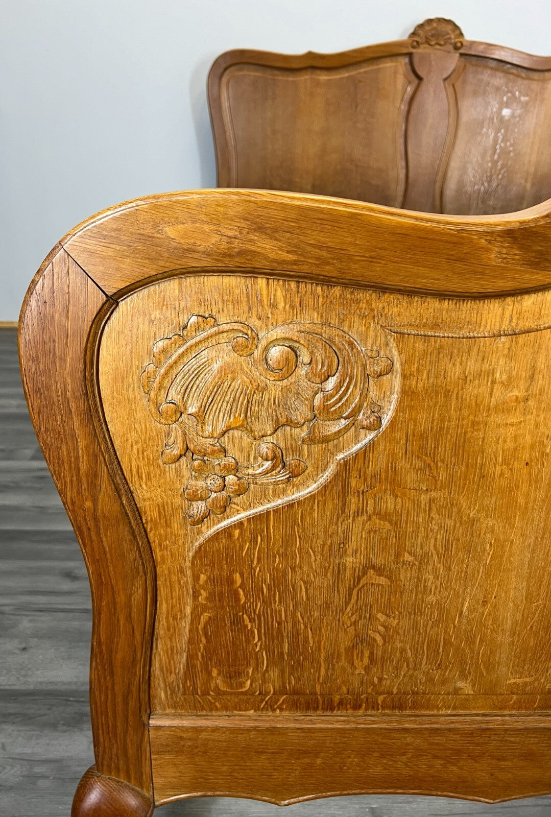 Bed Vintage French Louis XVI Oak Double Bed Frame Carved Headboard LOT 29965