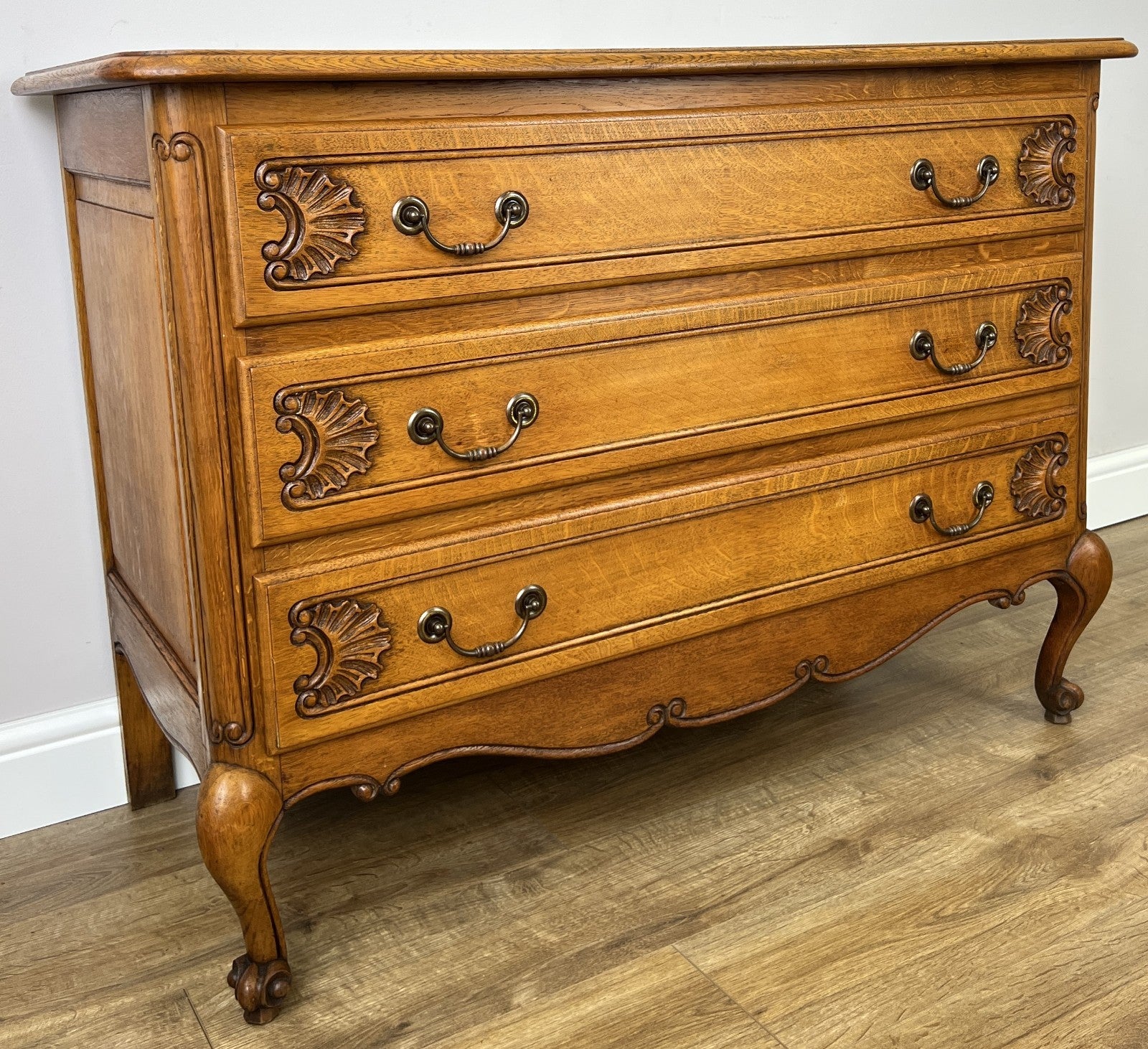 Chest of Drawers Vintage French Louis Oak 3 Drawers Carved Cabinet LOT 62592