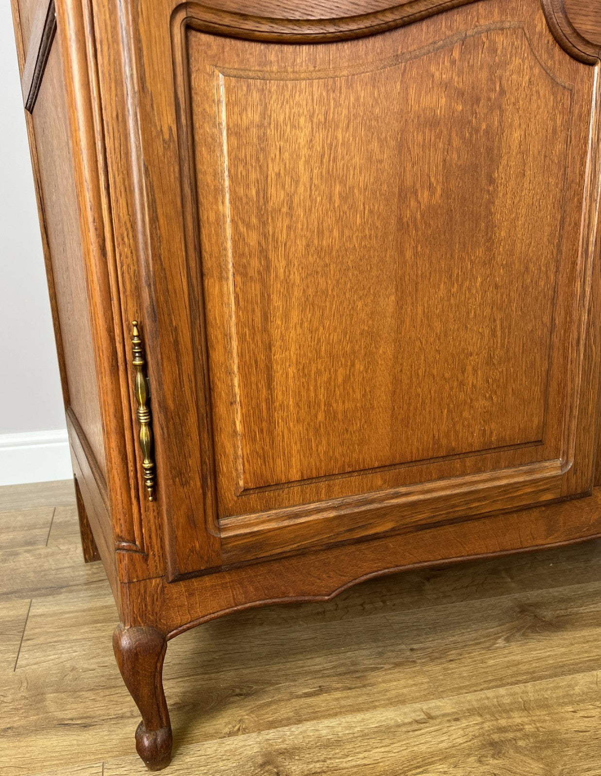 Wardrobe Vintage French Louis Style Oak Two Door Carved Armoire Cabinet LOT 61026