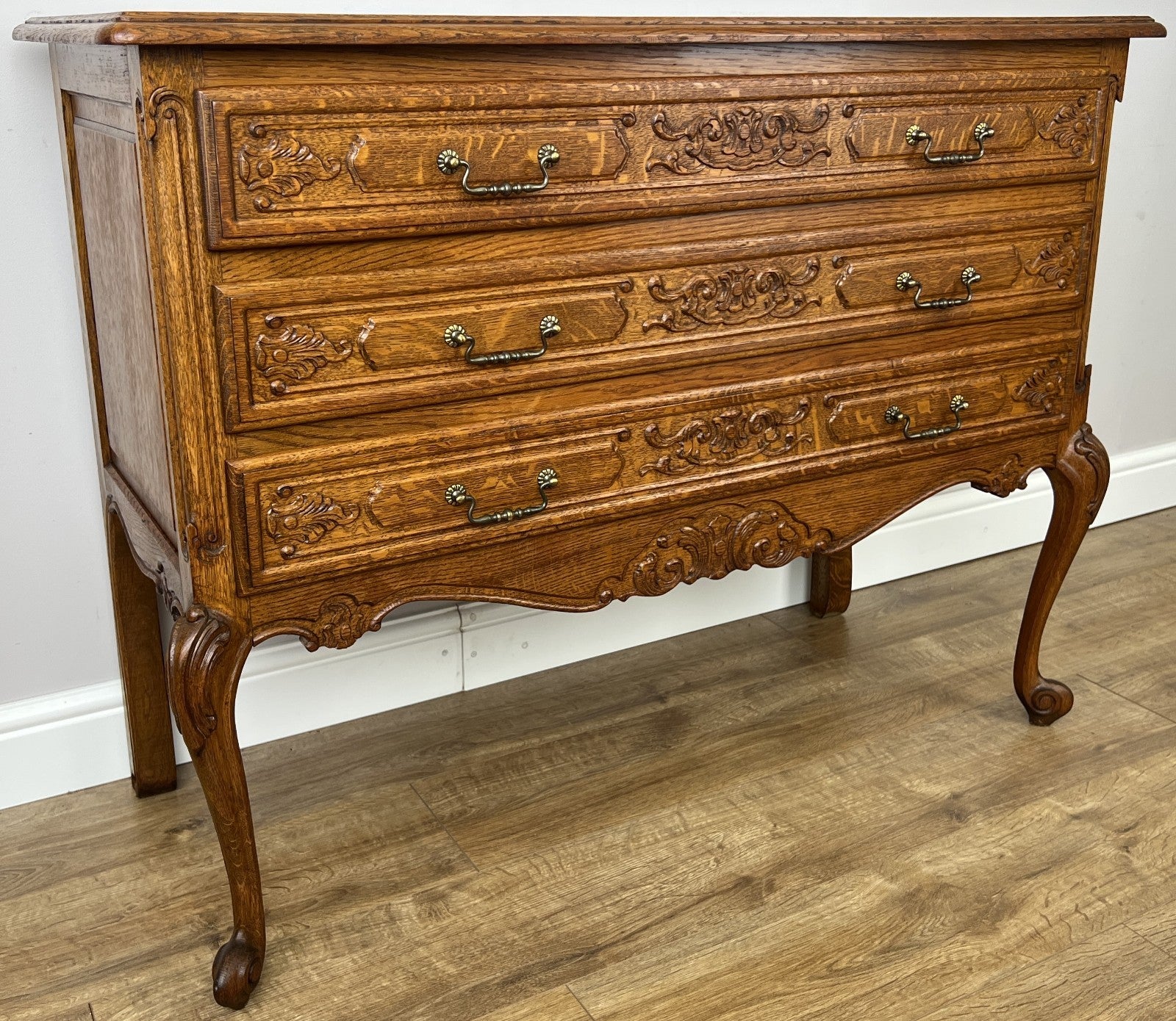 Chest of Drawers Vintage French Louis Oak 3 Drawers Carved Cabinet LOT 62604