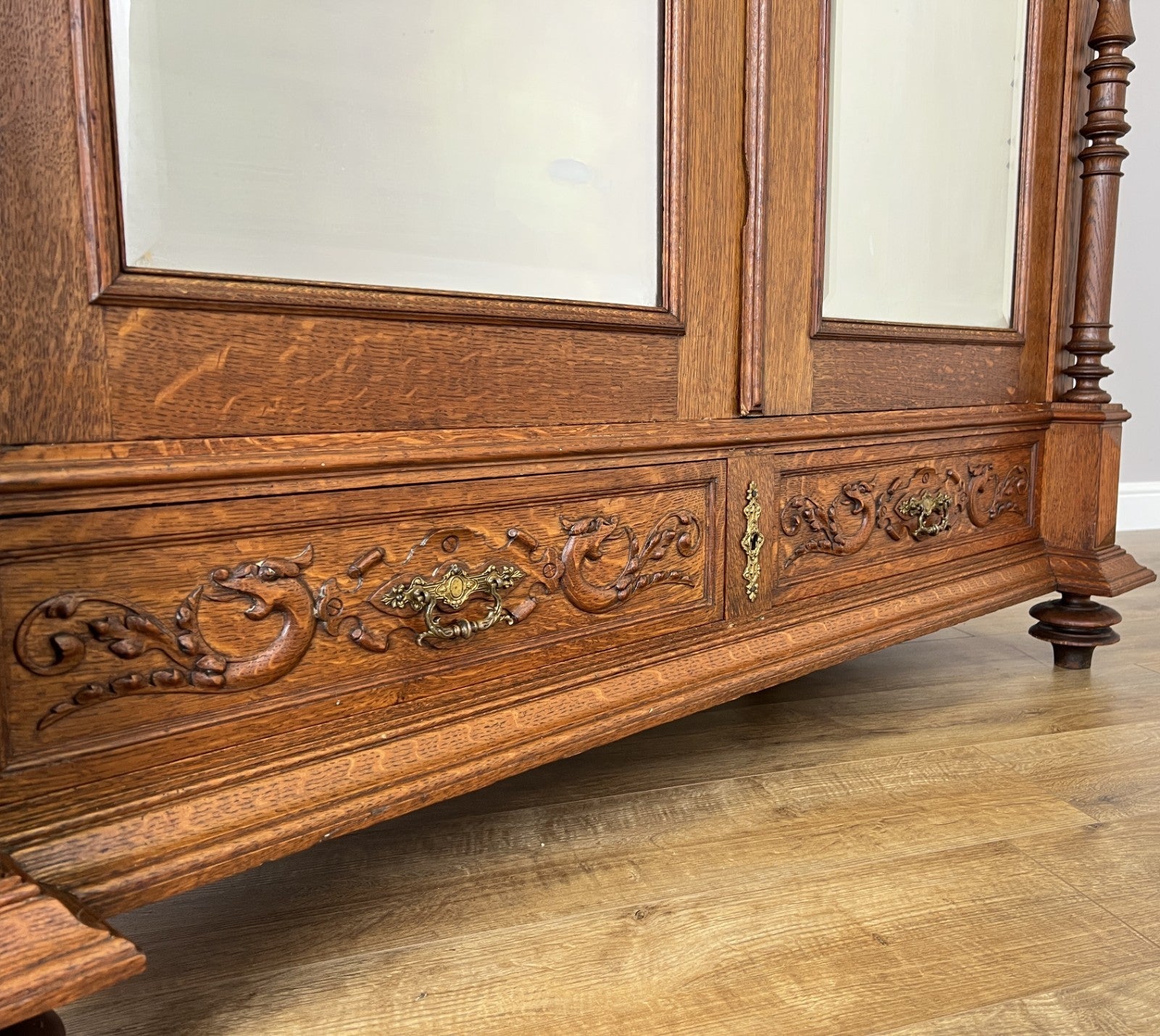 Wardrobe Antique French Oak Two Door Mirrored Carved Armoire Cabinet LOT 615310