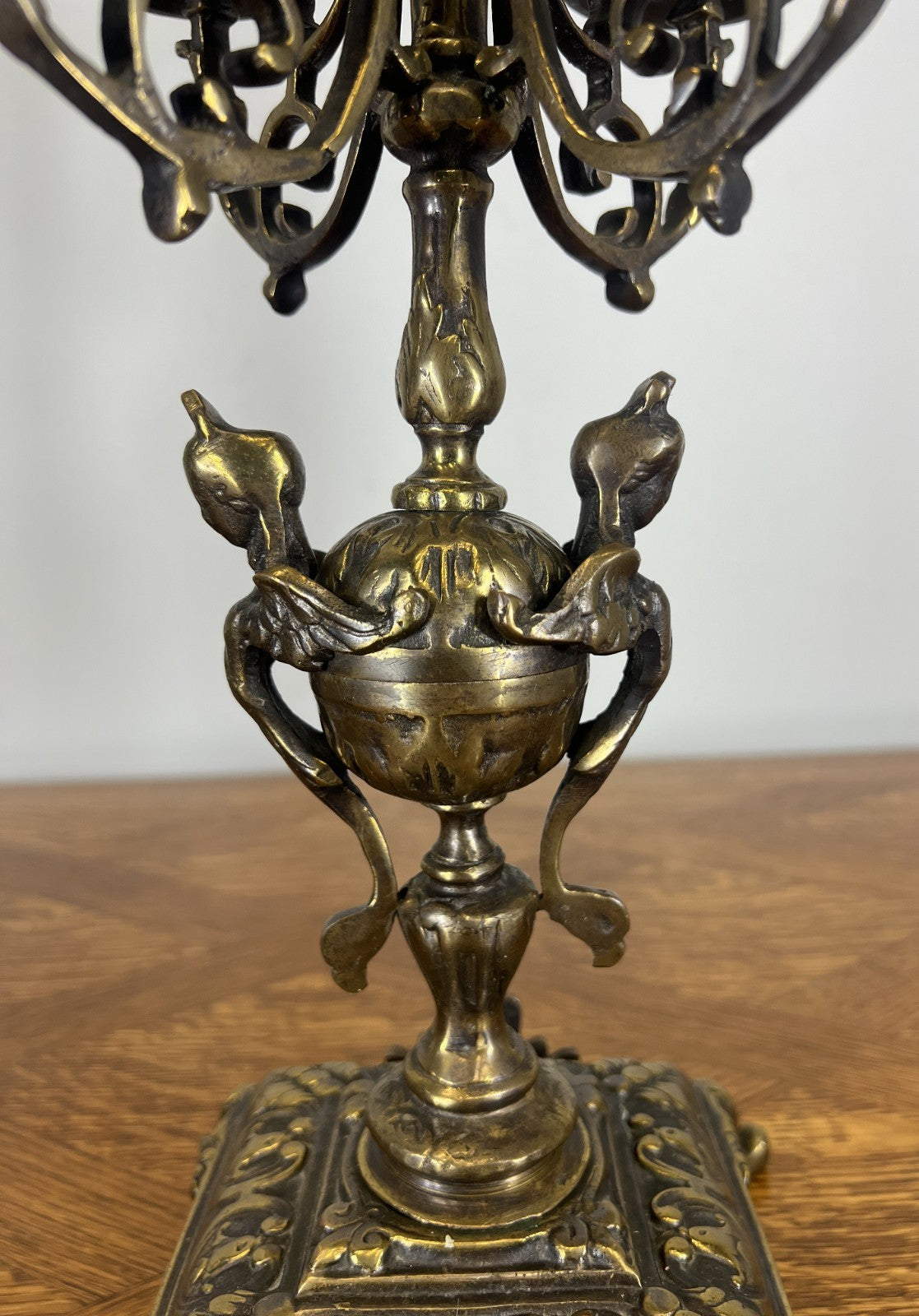 Clock Vintage French Style Mantel Clock Garniture With Candelabras LOT 464912