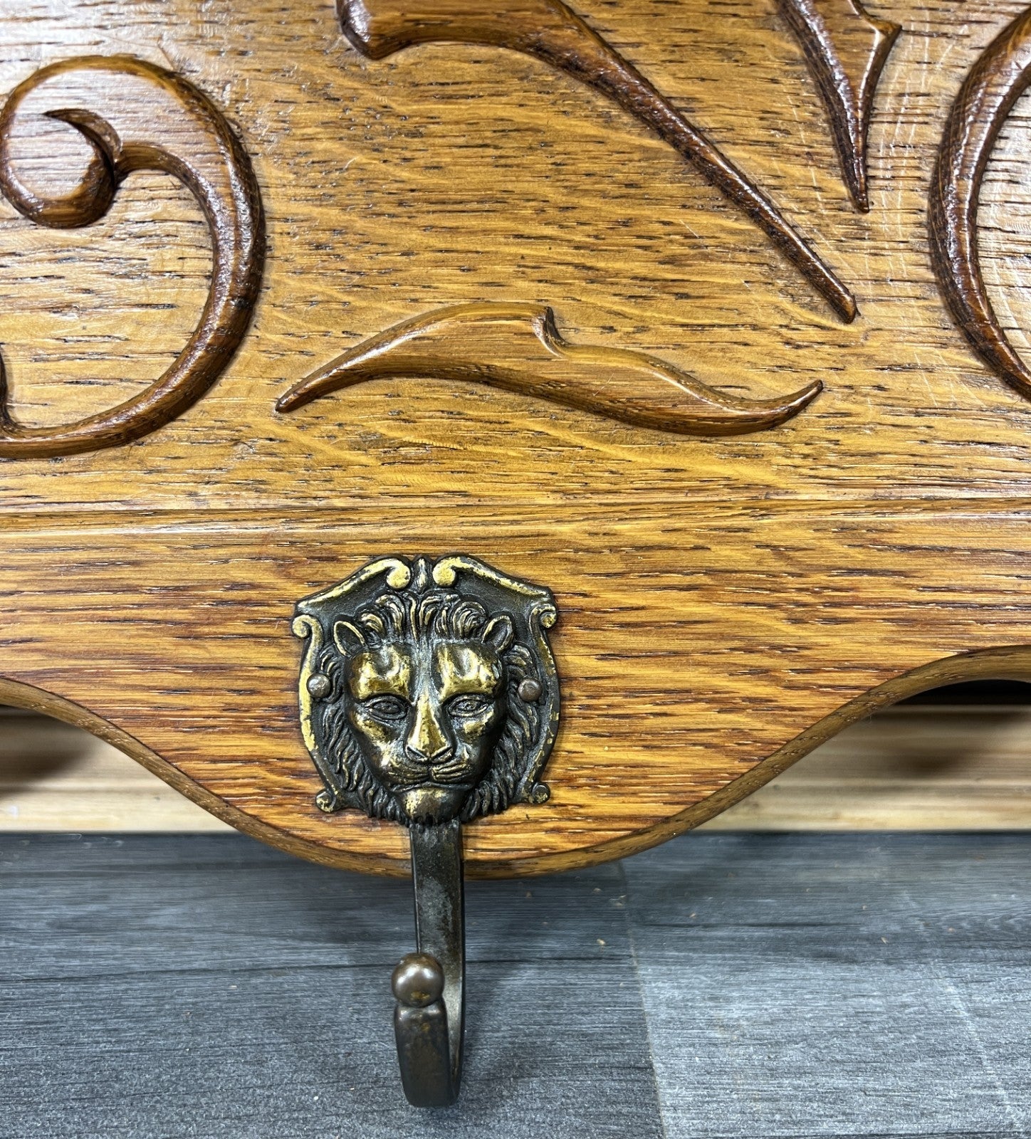 French Vintage Style Coat Rack Oak 5 Hooks Ornate Wall Shelf Coat LOT 47224
