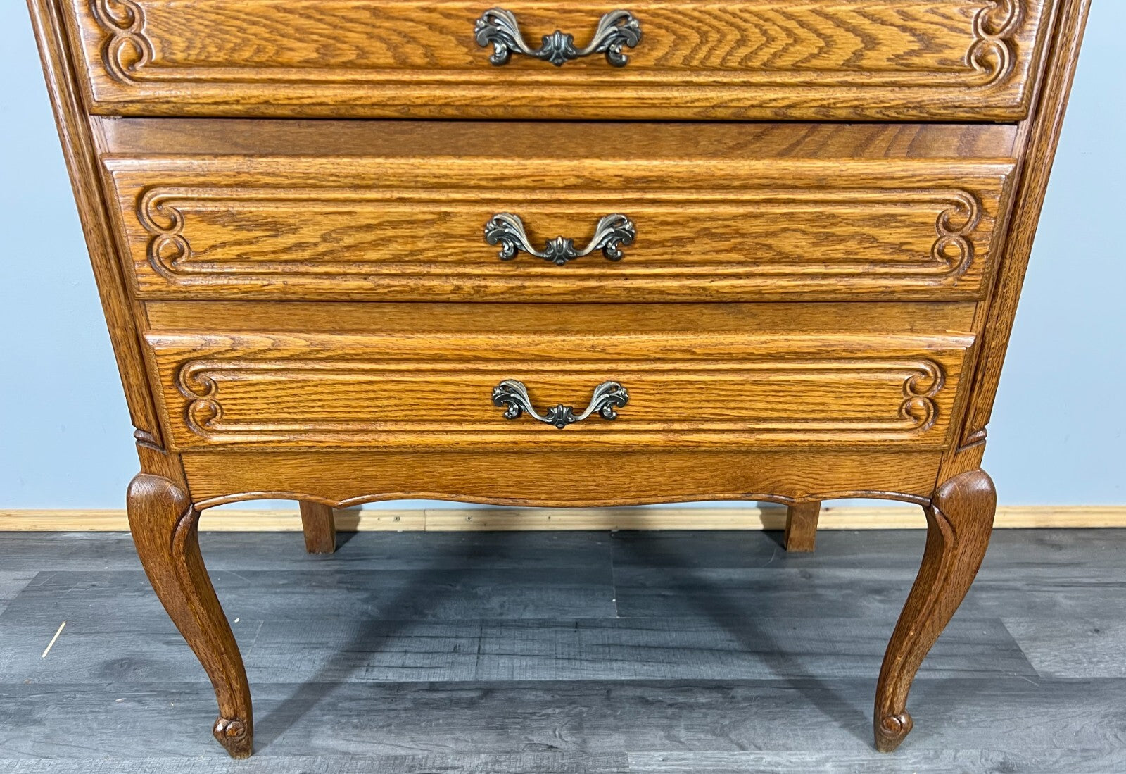 Chest of Drawers Vintage French Louis XVI Style Oak Carved Cabinet LOT 37734