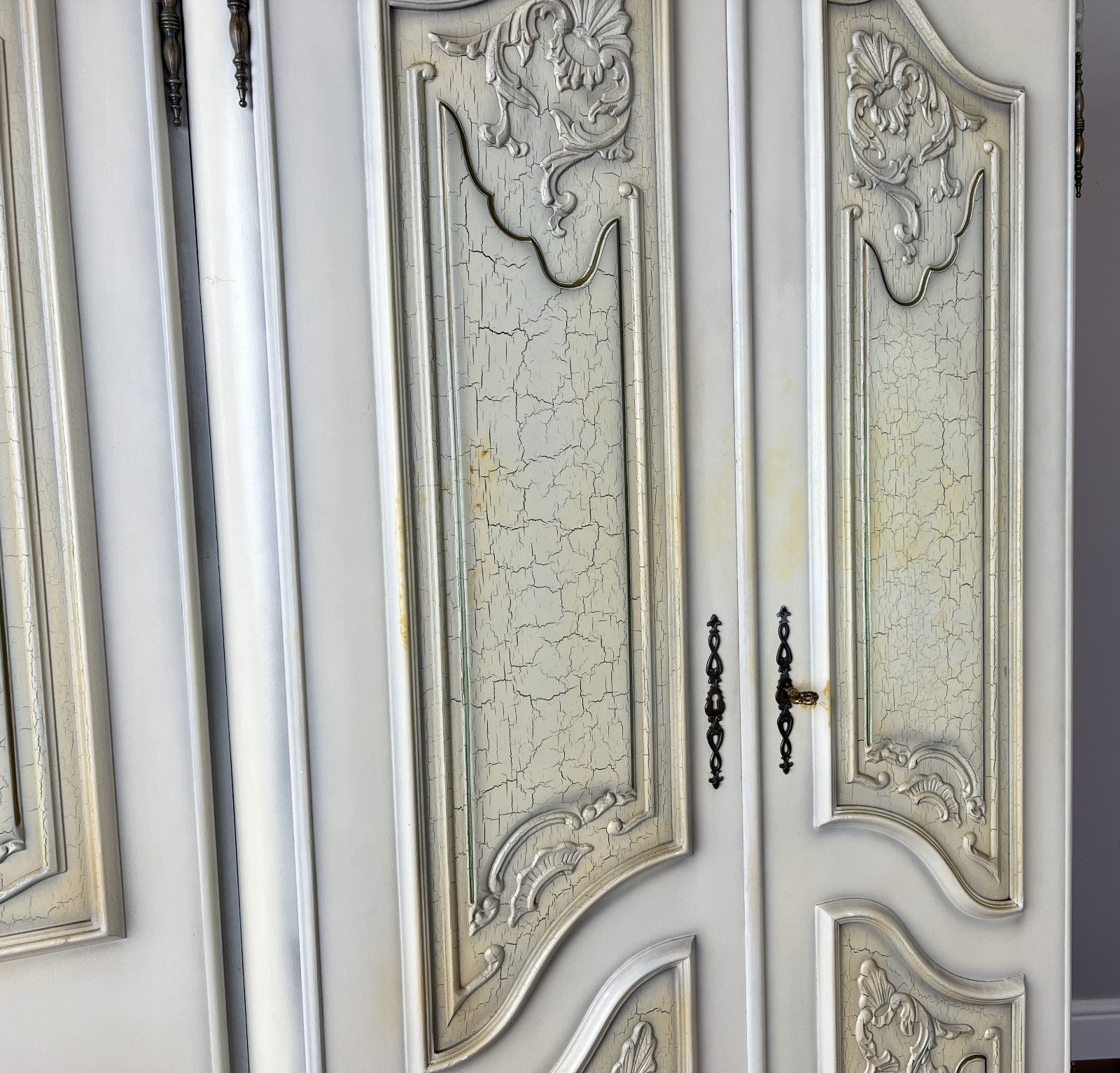 Wardrobe Vintage French Shabby Chic Five Door Carved Armoire Cabinet LOT 612112