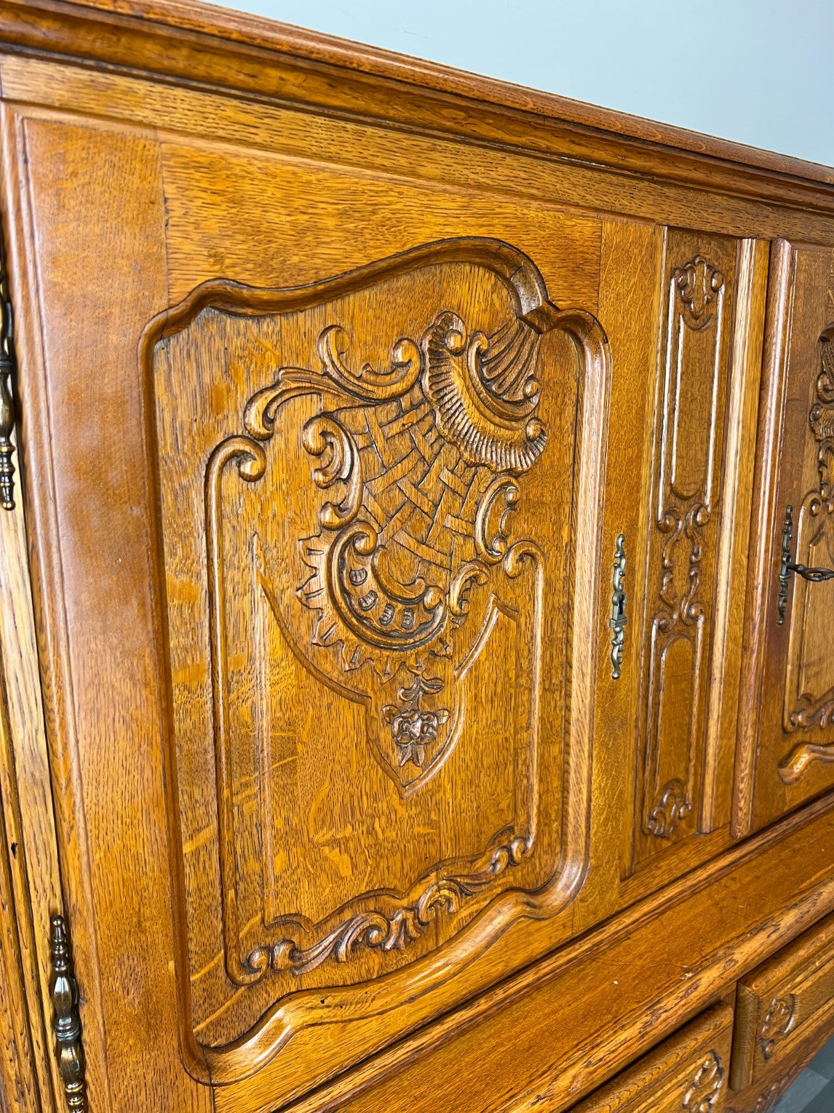 Cabinet Vintage French Louis XVI Oak Carved Sideboard with Drawers LOT 40158