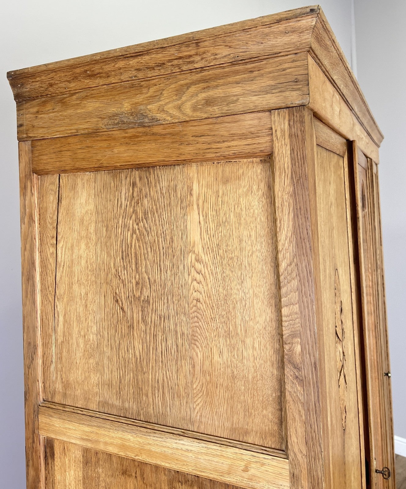 Wardrobe Vintage French Oak Triple Door Mirrored Carved Armoire Cabinet LOT 61014