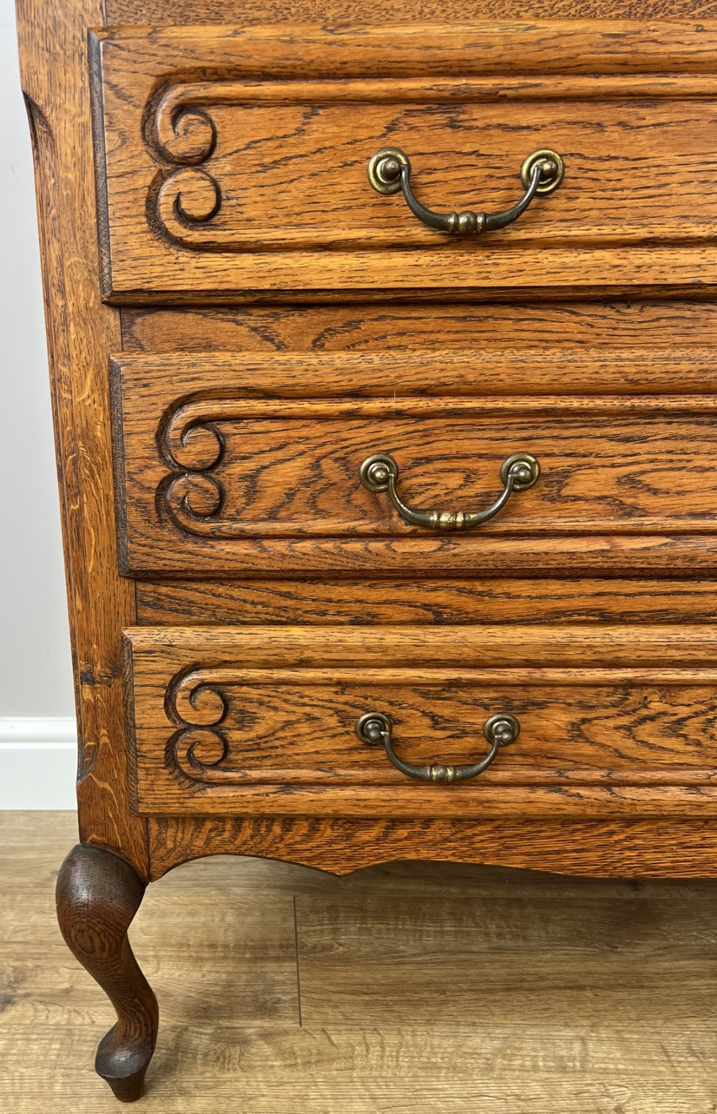 Chest of Drawers Vintage French Louis Oak 3 Drawers Carved Cabinet LOT 62705