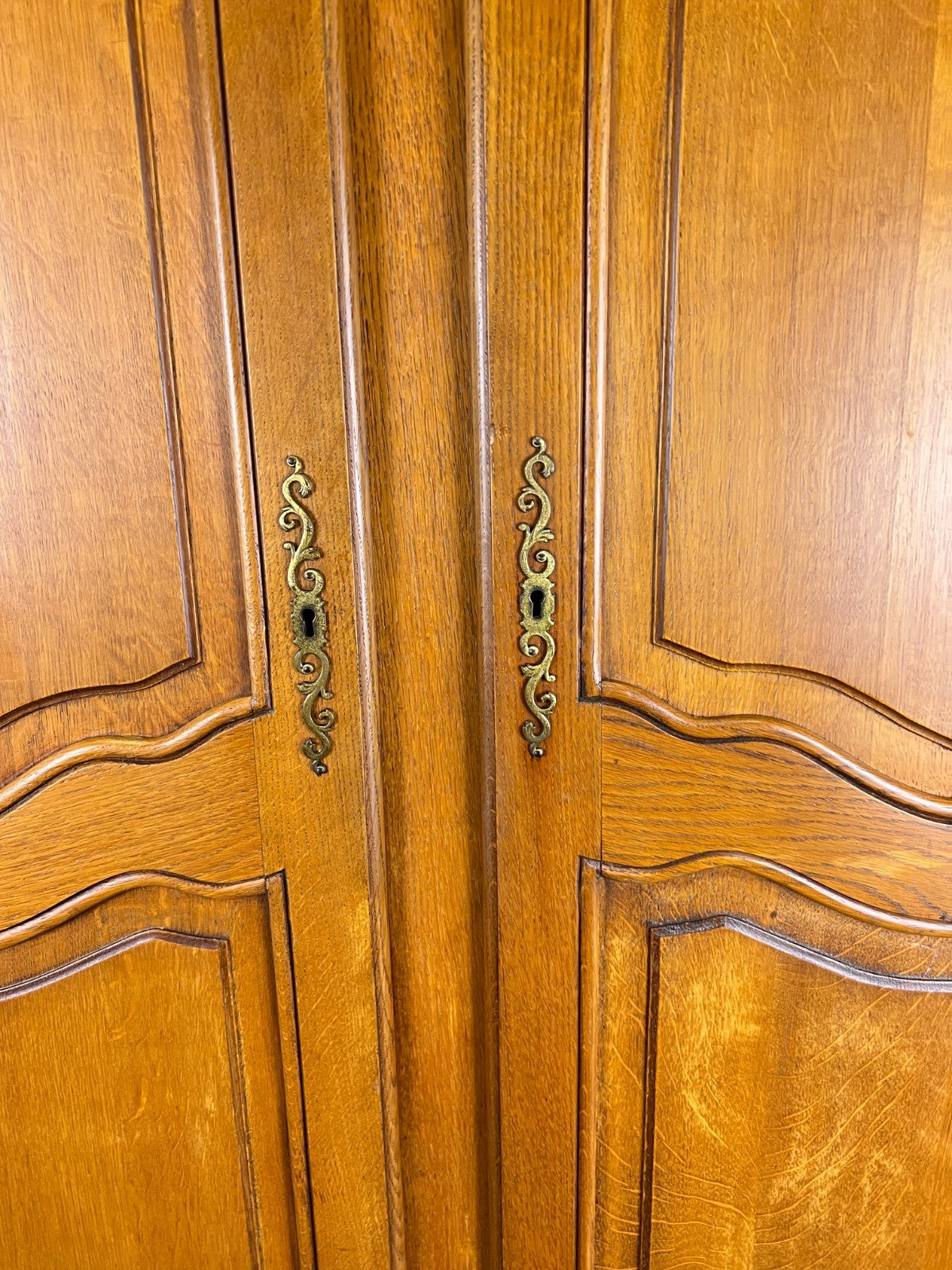 Wardrobe Vintage French Louis XVI Style Oak Four Door Armoire LOT 48208