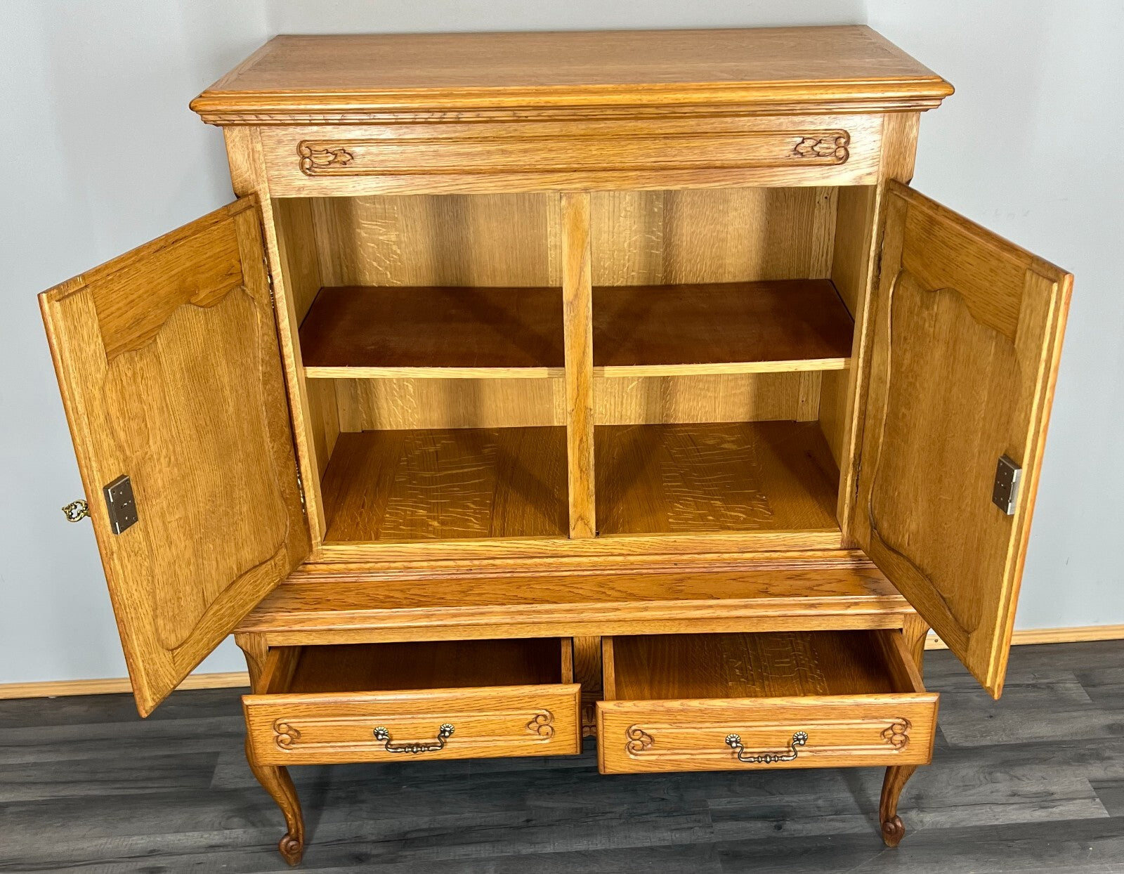 Cabinet Vintage French Style Oak Carved Storage Drawers Cupboard LOT 375313