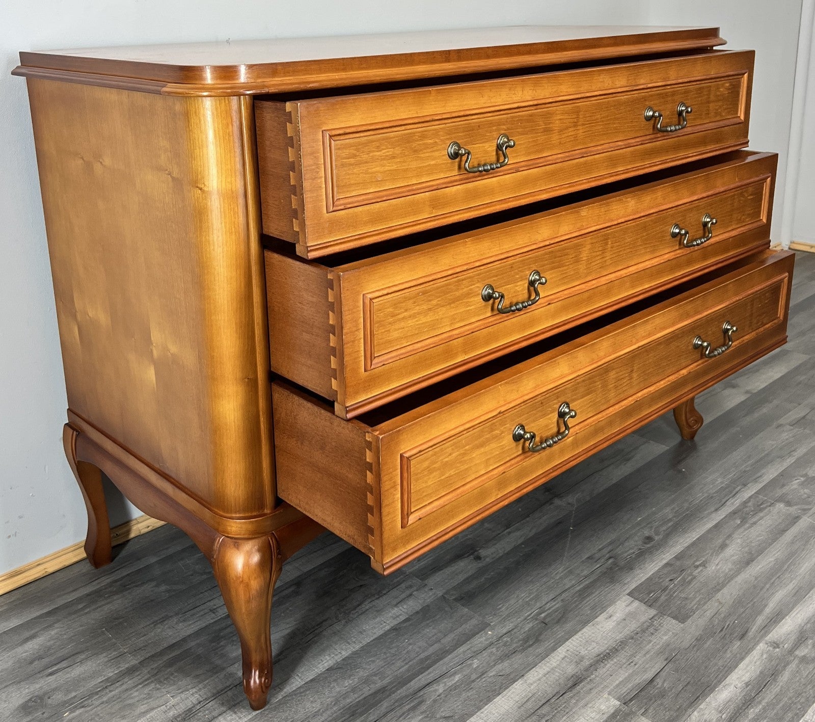 Chest of Drawers Vintage French Louis XVI Style Carved Cabinet LOT 43202