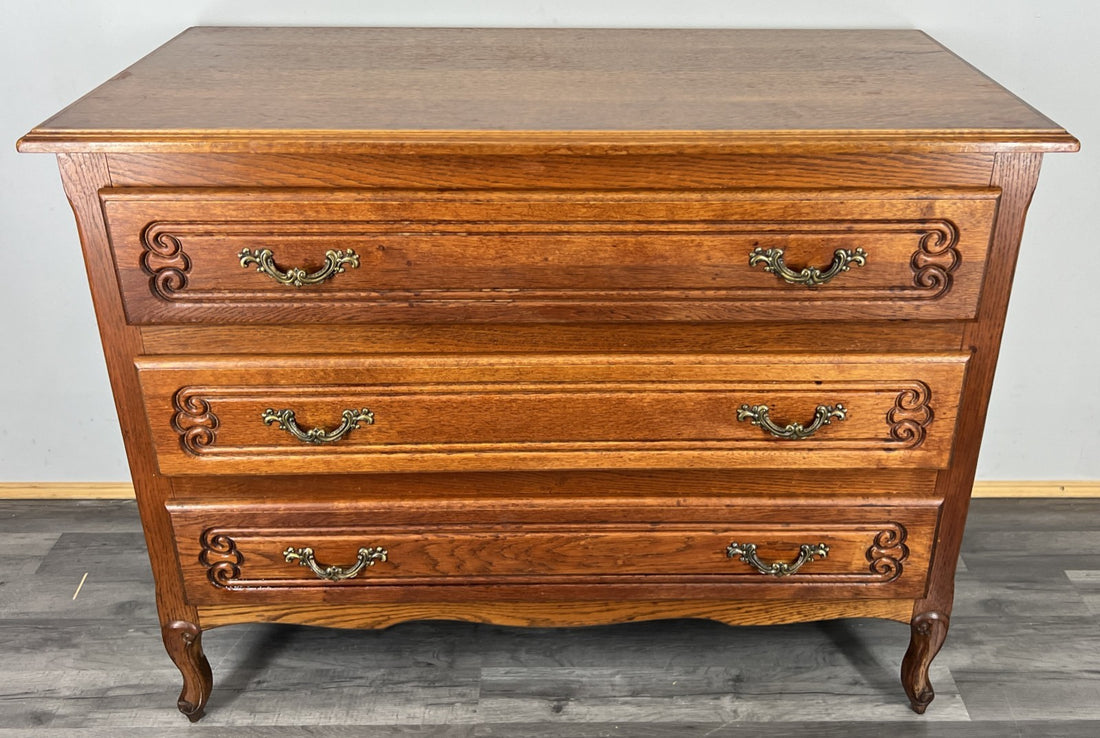 Chest of Drawers Vintage French Louis Oak 3 Drawer Carved Cabinet LOT 44650