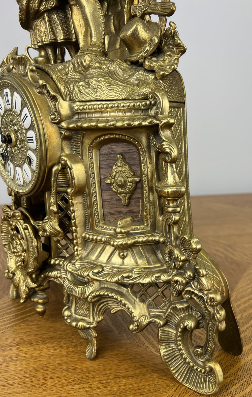 Clock Vintage French Brass Ornate Romantic Couple Mantel Clock LOT 605211