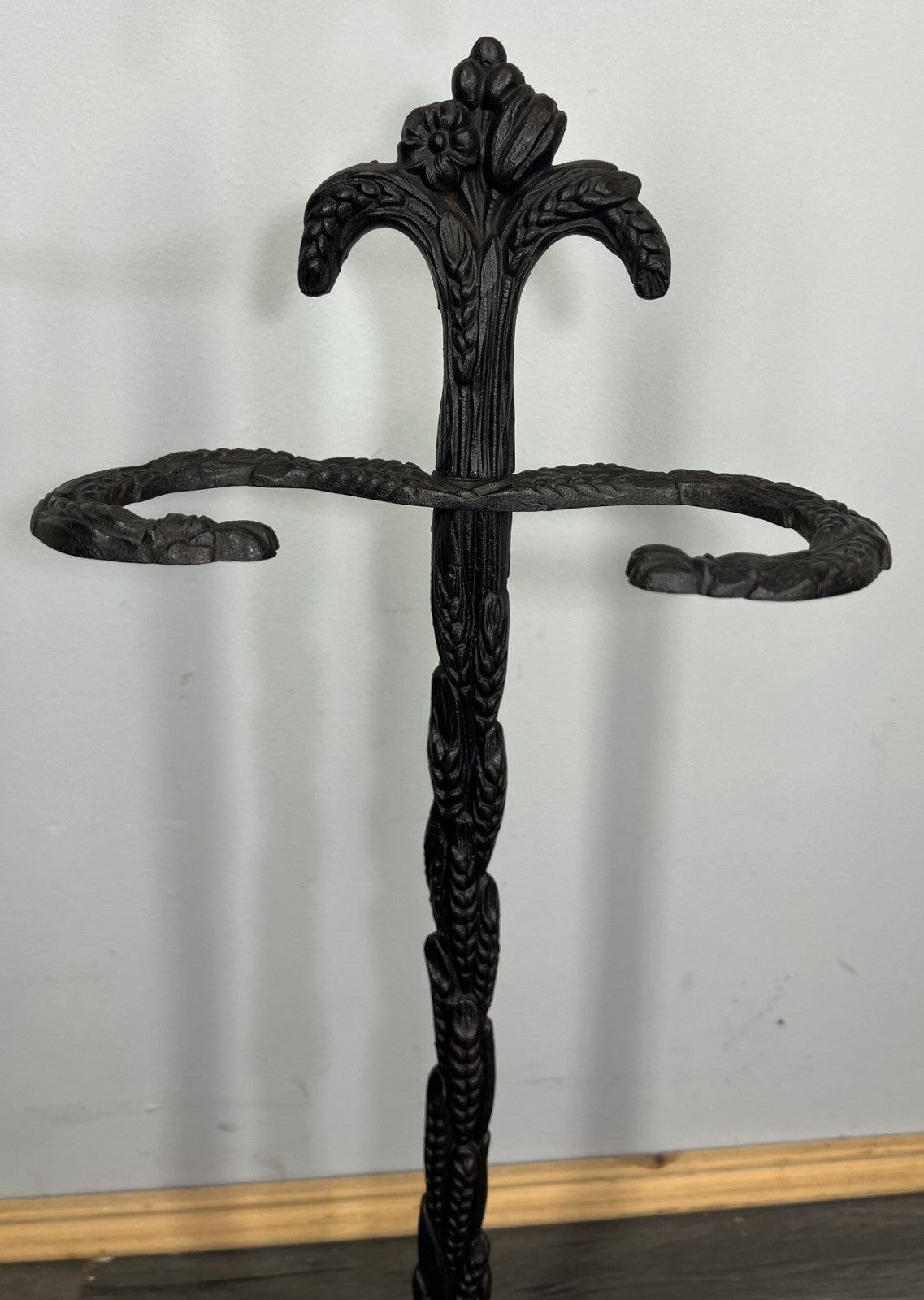 Umbrella Stand Vintage French Style Metal Ornate Hallway Stand LOT 47486