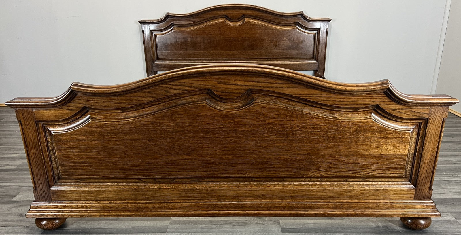 Bed Vintage French Style King Size Bed Frame Oak Carved Headboard LOT 46222