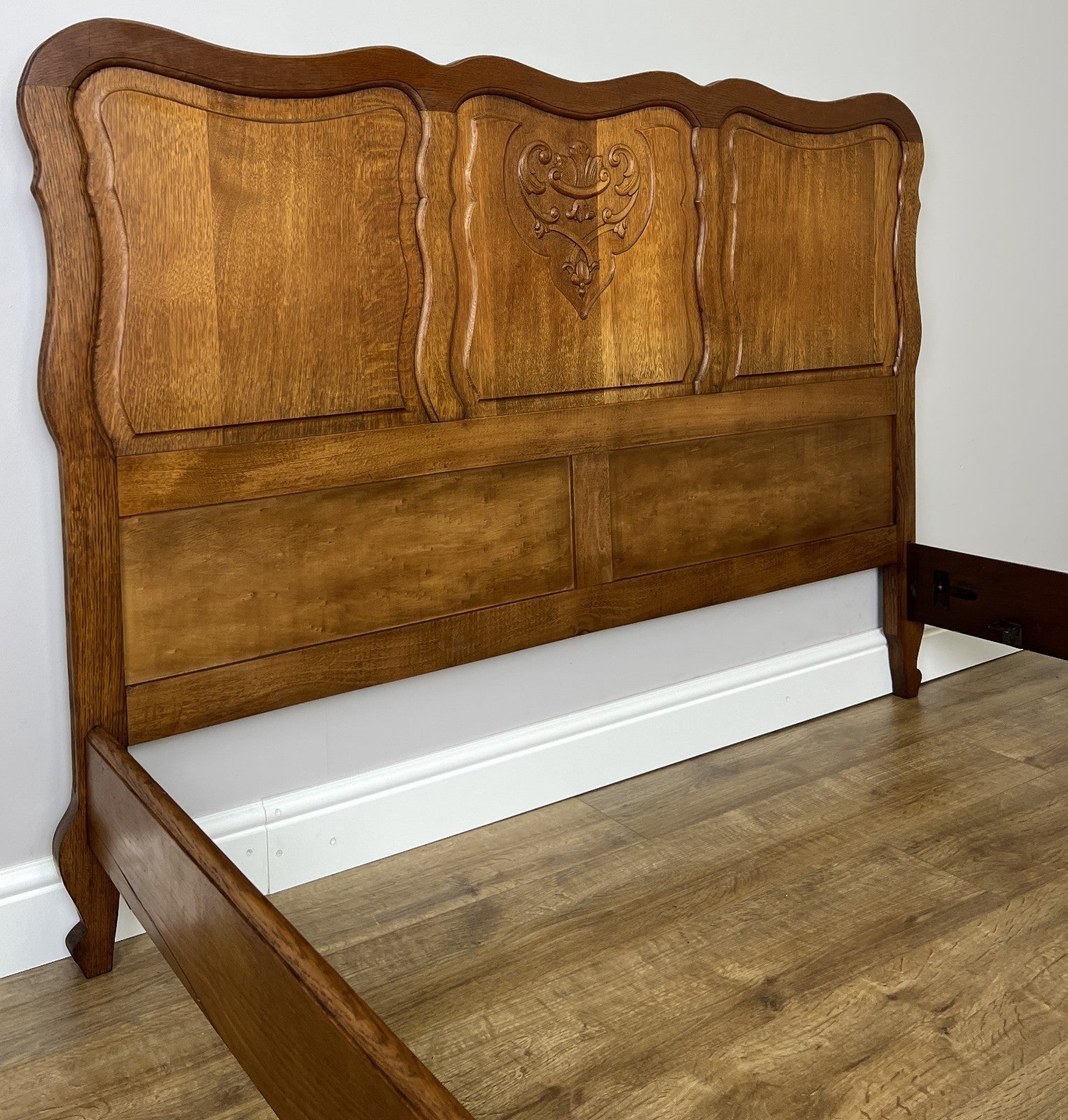 Bed Vintage French Louis XVI Double Bed Frame Oak Carved Headboard LOT 49147