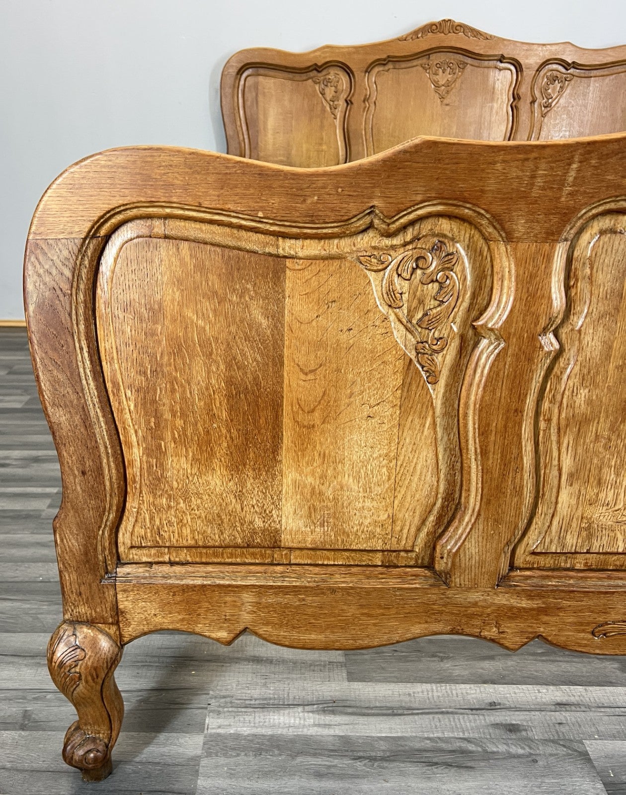 Bed Vintage French Louis XVI Double Bed Frame Oak Carved Headboard LOT 46033