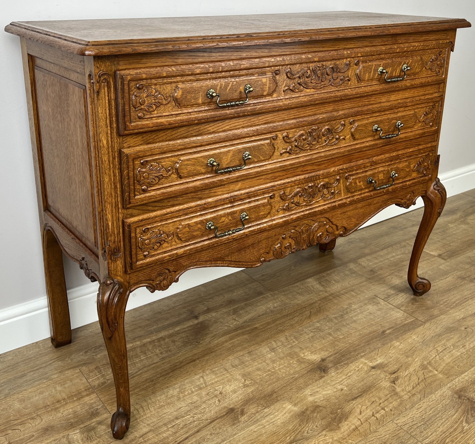 Chest of Drawers Vintage French Louis Oak 3 Drawers Carved Cabinet LOT 62603