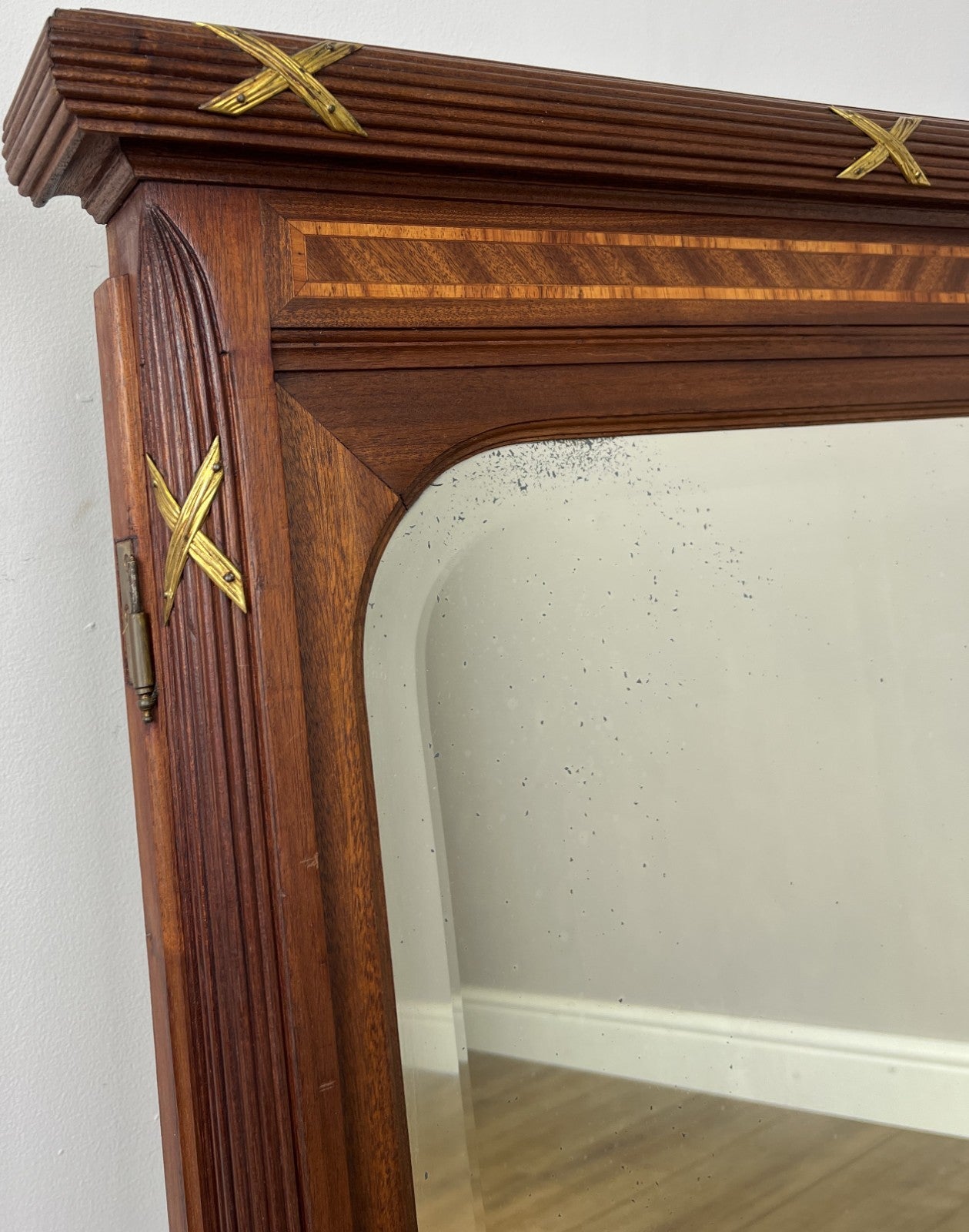 Mirror Antique French Walnut Wall Mirror Carved Decorative Frame LOT 61383