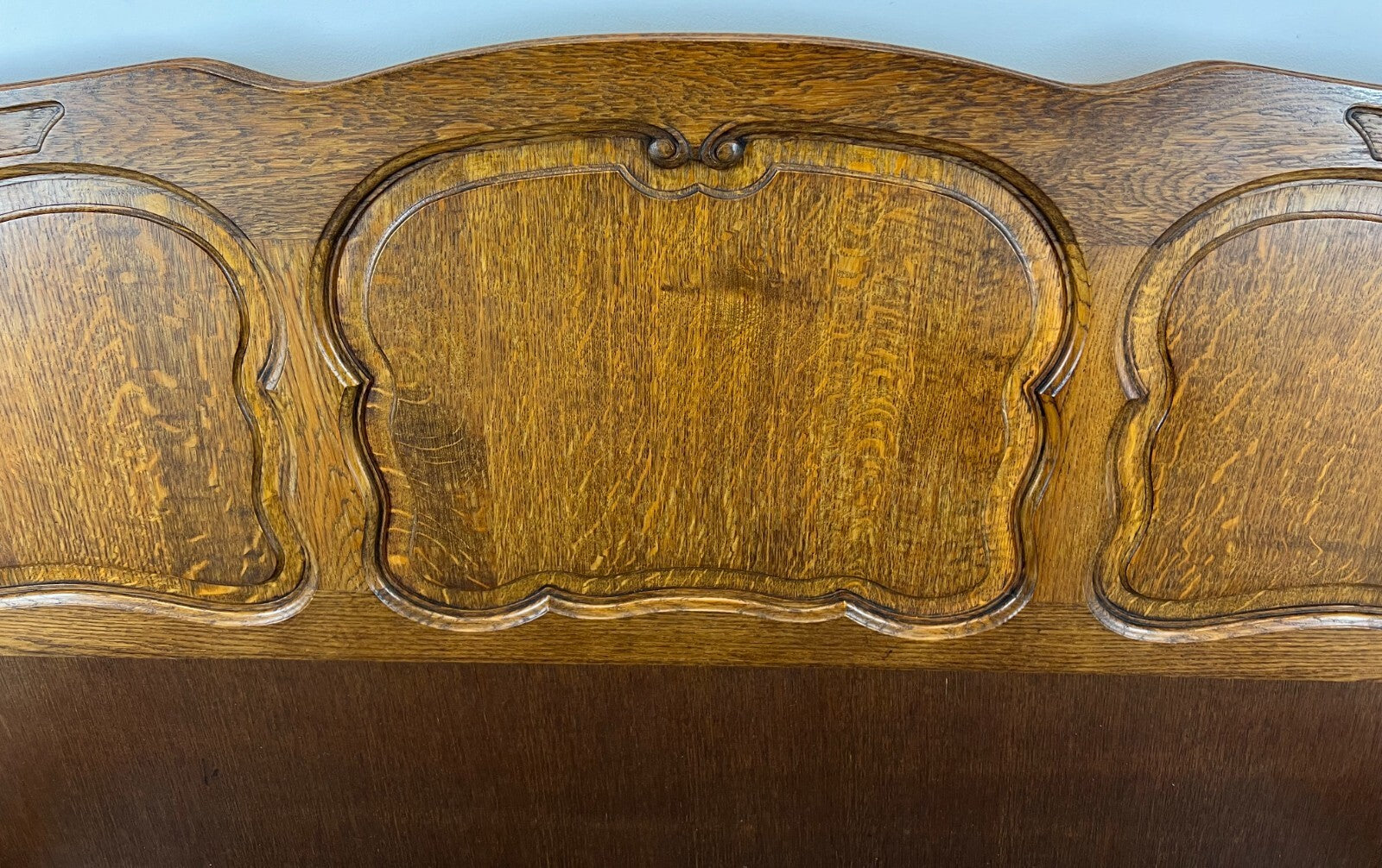 Bed Vintage French Louis XVI Double Bed Frame Oak Carved Headboard LOT 32637