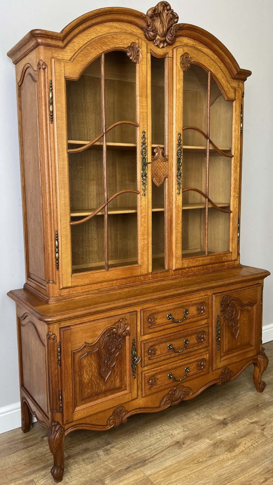 Bookcase Vintage French Louis XVI Oak Display Cabinet Carved Sideboard LOT 62851