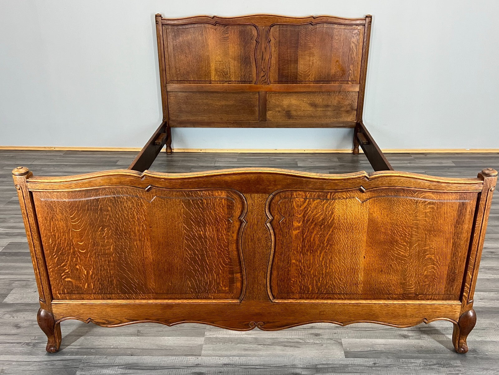 Bed Vintage French Louis XVI Oak Double Bed Frame Carved Headboard LOT 37881