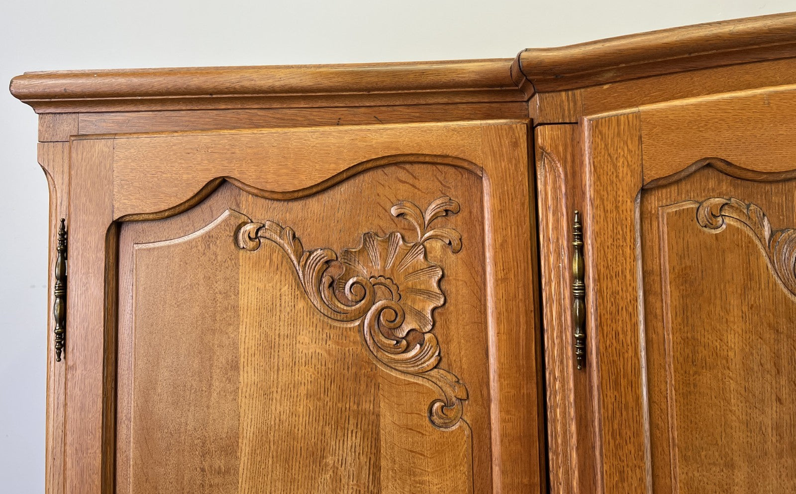 Wardrobe Vintage French Louis XVI Style Oak Four Door Carved Armoire LOT 48313