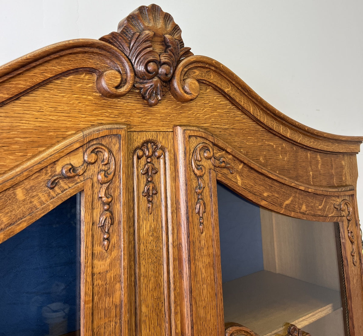 Bookcase Vintage French Louis Oak Glazed Display Cabinet Sideboard LOT 6546