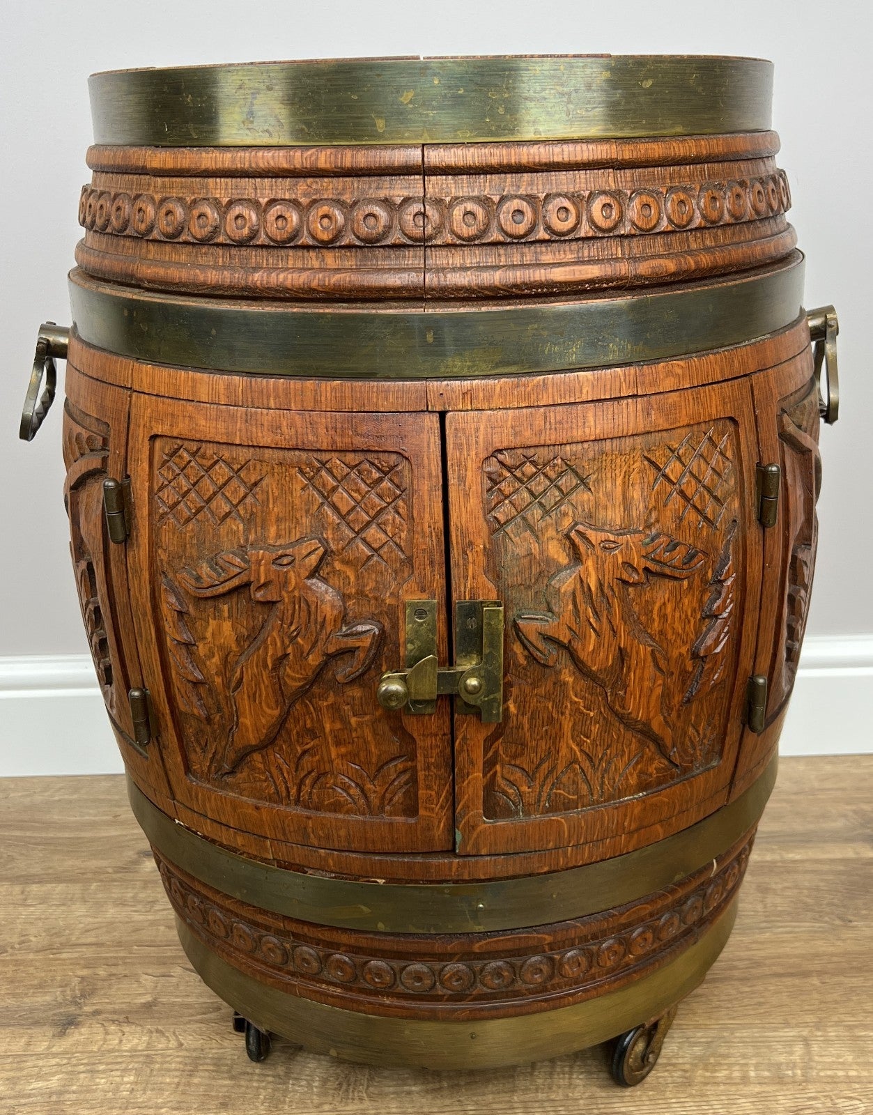 Cabinet Vintage French Style Barrel Drink Cabinet Oak Carved Storage LOT 49622
