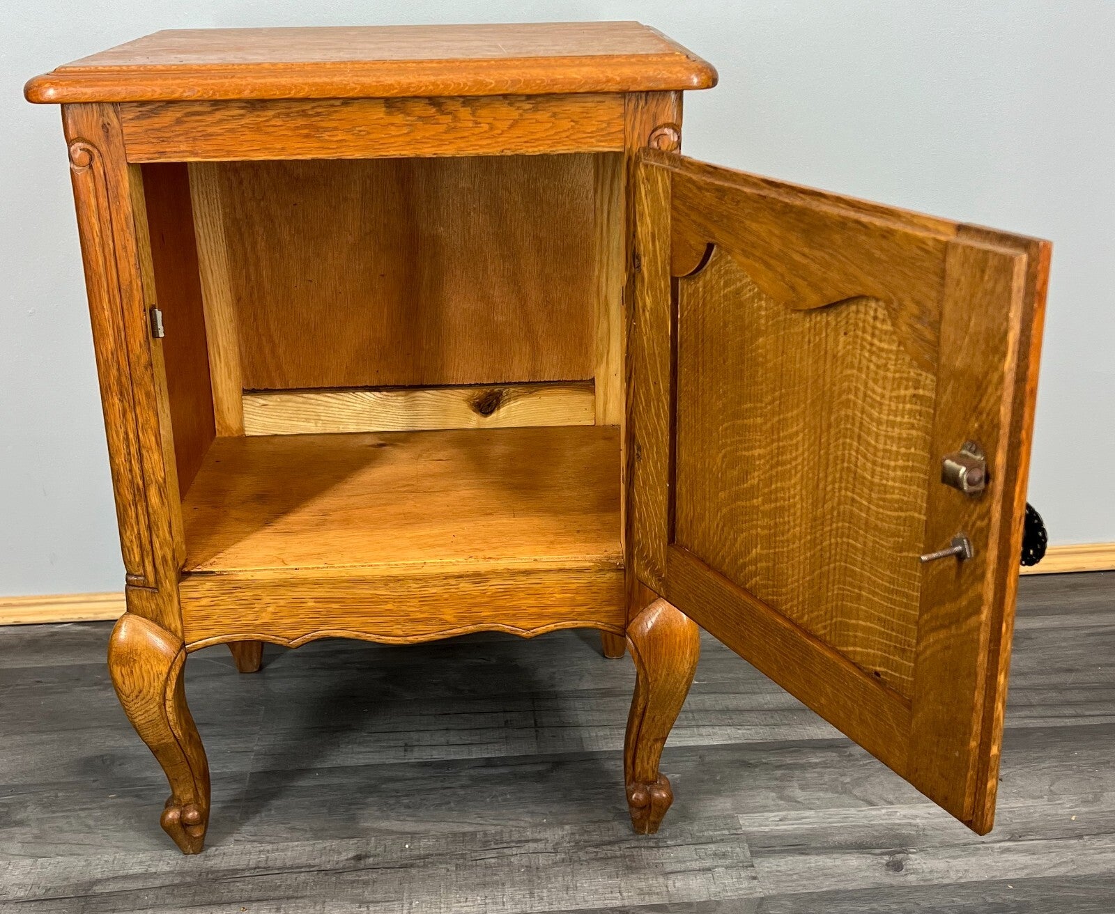 Pair of Bedside Tables Vintage French Oak Cabinets Carved Nightstands LOT 37266