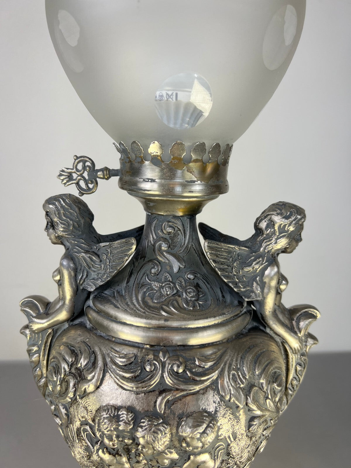 Lamp Antique Style Pewter Angel Table Lamp Pleated Glass Shade LOT 51698