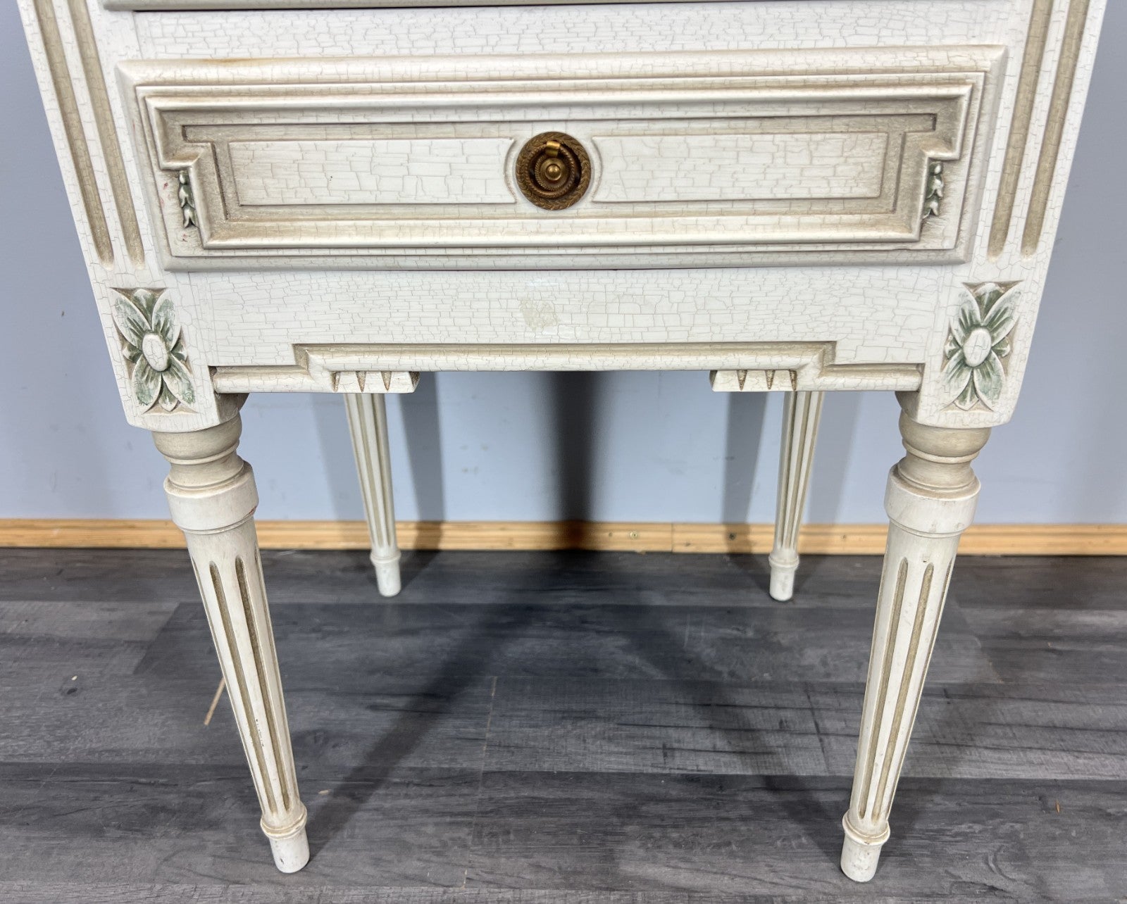 Pair of Bedside Tables Vintage Shabby Chic Louis Nightstands Cabinets LOT 43405