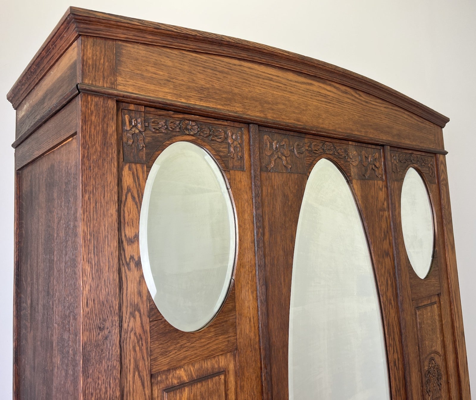 Wardrobe Antique French Oak Two Door Mirrored Carved Armoire Cabinet LOT 61224