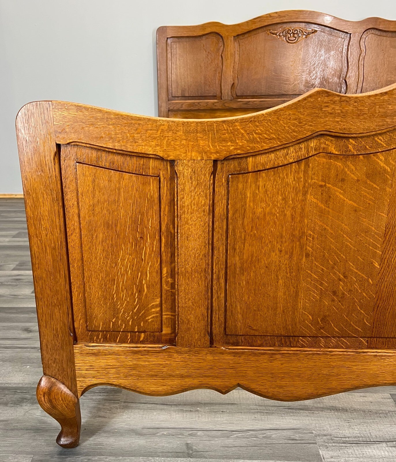 Bed Vintage French Louis XVI Oak Double Bed Frame Carved Headboard LOT 36645