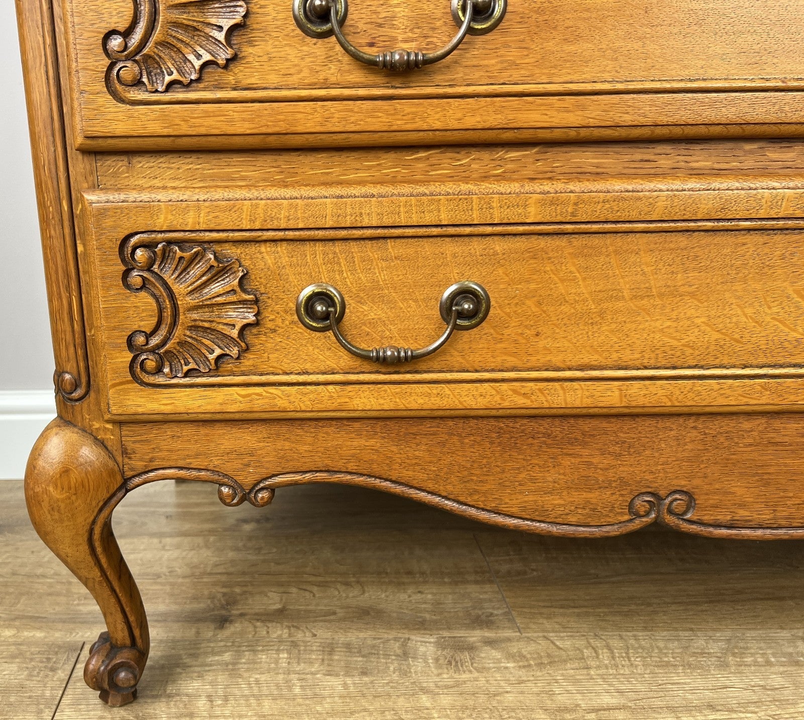 Chest of Drawers Vintage French Louis Oak 3 Drawers Carved Cabinet LOT 62594
