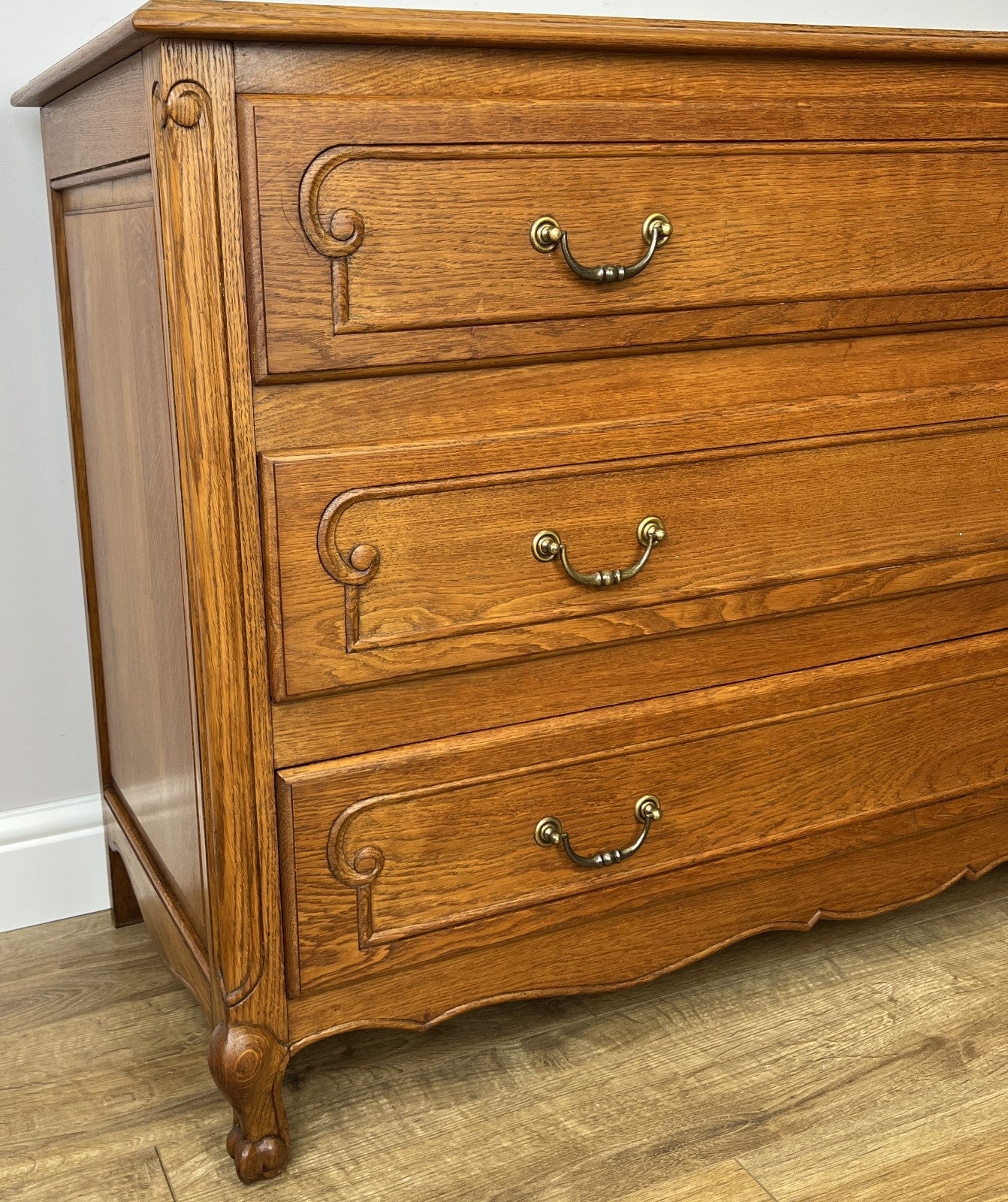 Chest of Drawers Vintage French Louis Oak 3 Drawers Carved Cabinet LOT 62656