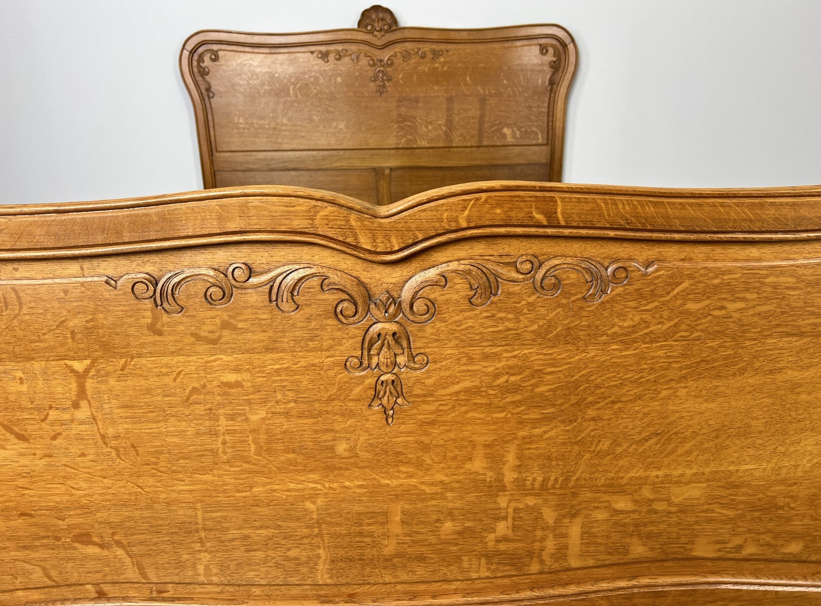Bed Vintage French Louis XVI Double Bed Frame Oak Carved Headboard LOT 48758