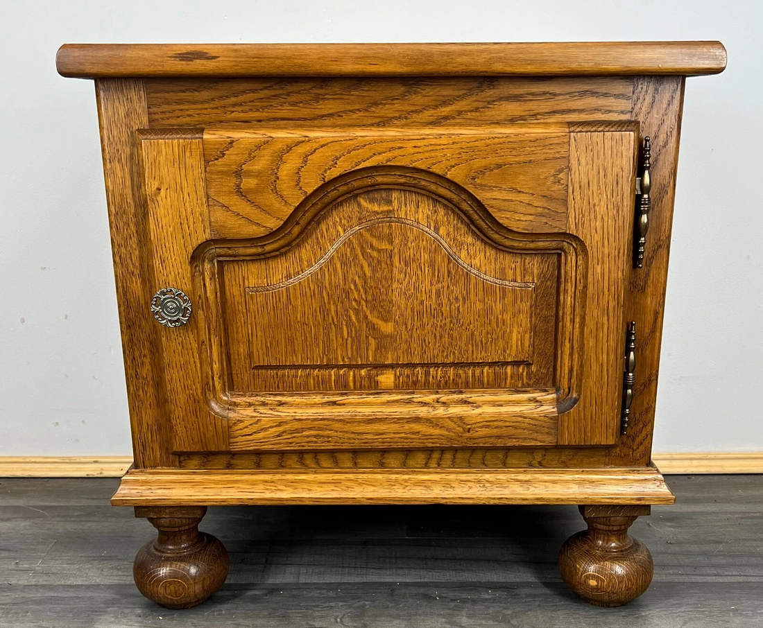 Pair of Bedside Tables Vintage French Nightstands Carved Cabinets LOT 31160