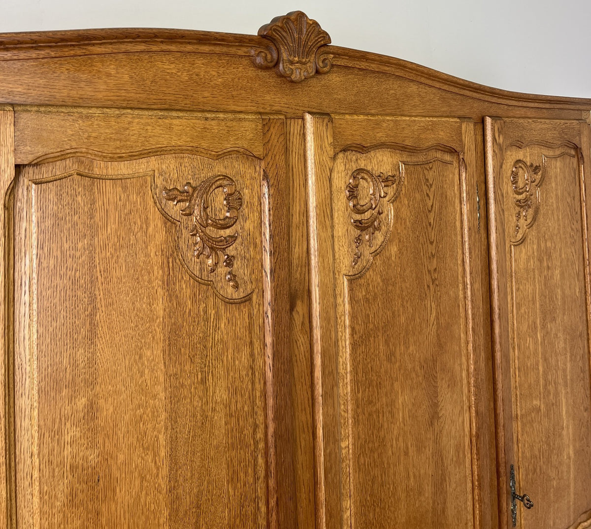 Wardrobe Vintage French Louis XVI Style Oak Four Door Carved Armoire LOT 6533