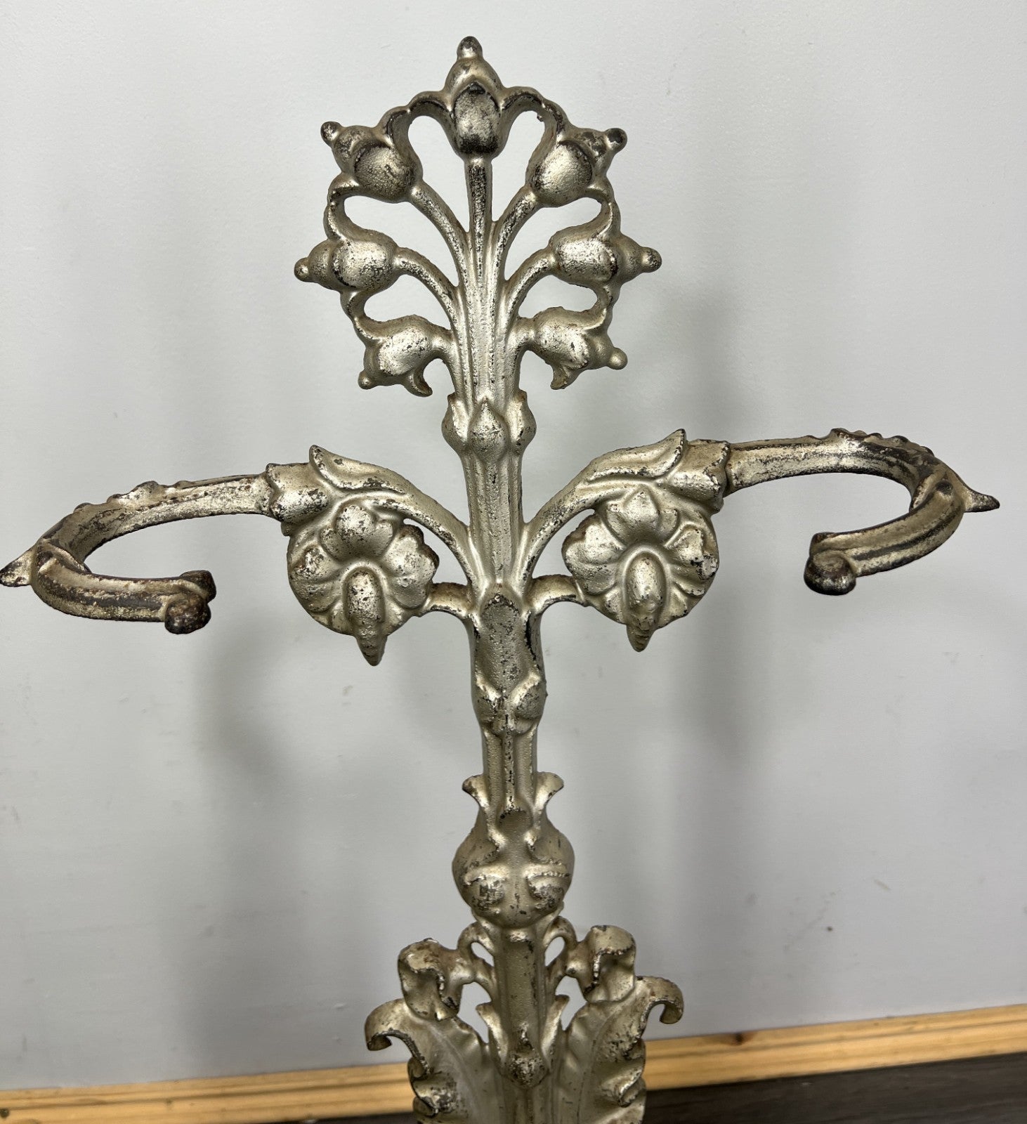 Umbrella Stand Vintage French Style Metal Ornate Hallway Stand LOT 474912