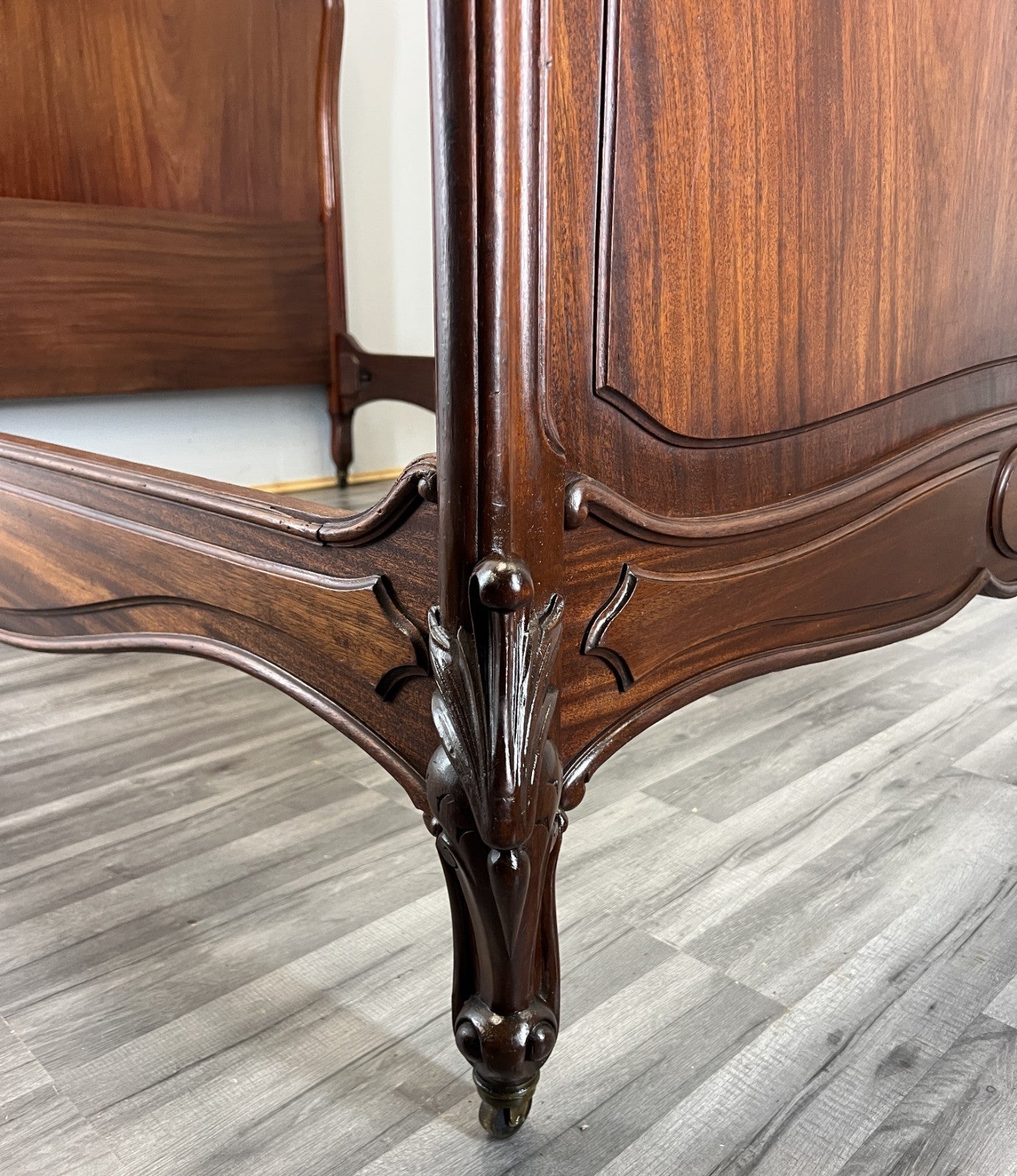 Bed Antique French Style Double Bed Frame Walnut Carved Headboard LOT 461610