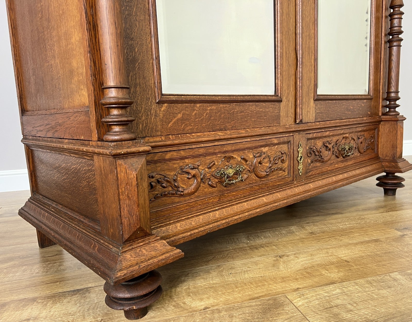 Wardrobe Antique French Oak Two Door Mirrored Carved Armoire Cabinet LOT 615311