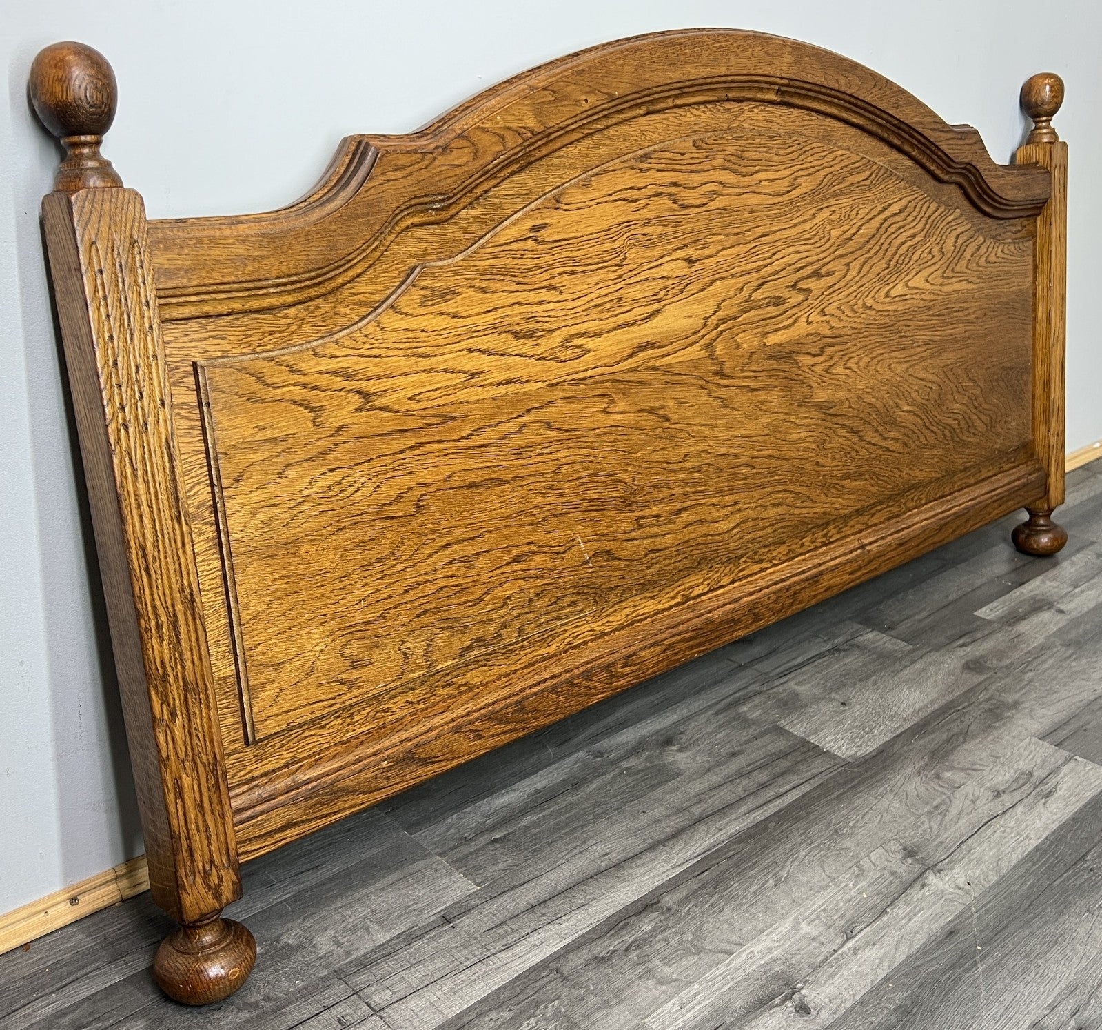 Footboard Vintage French Style Carved Double Bed Footboard LOT 47801