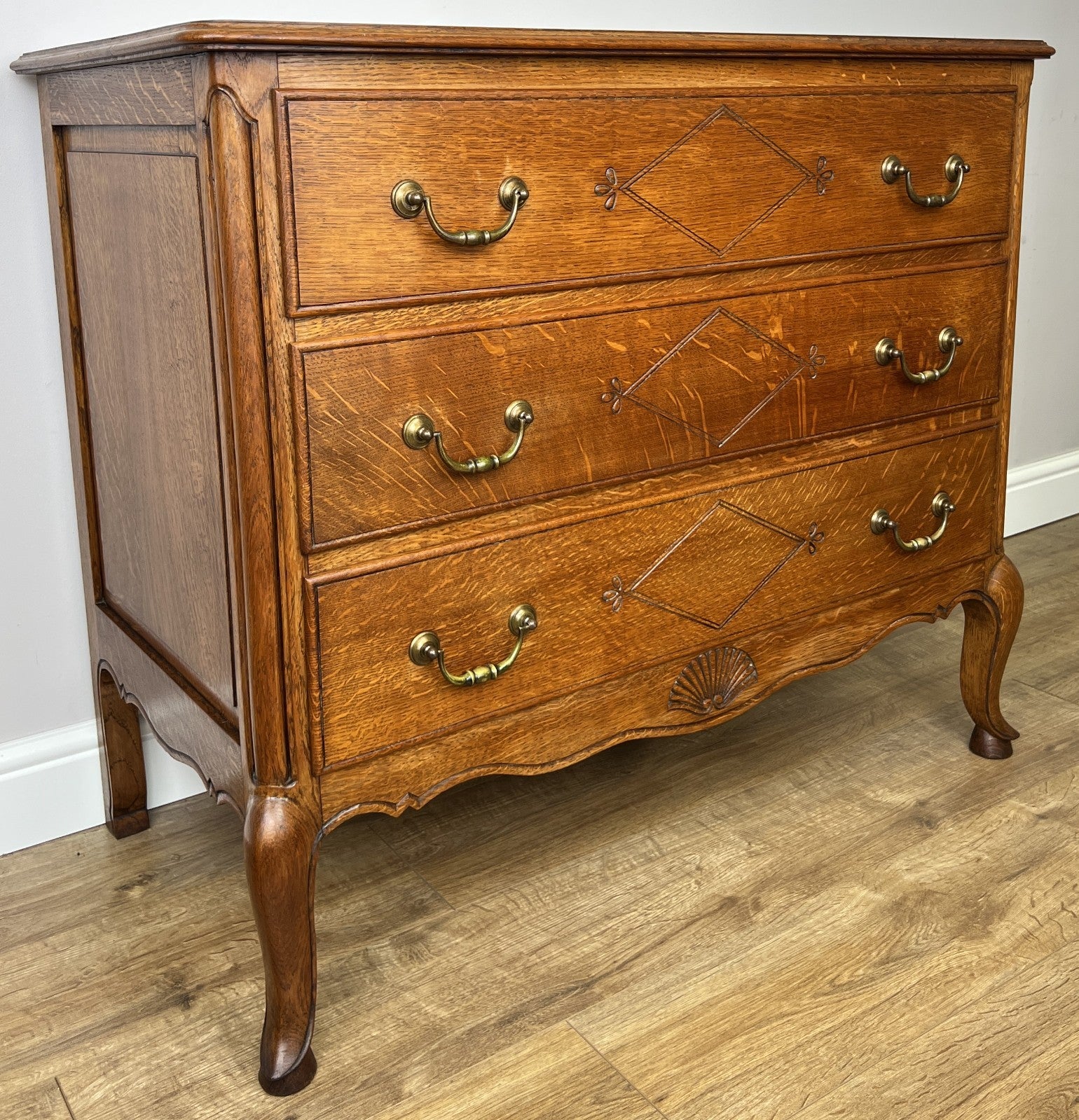 Chest of Drawers Vintage French Louis Oak 3 Drawers Carved Cabinet LOT 62612
