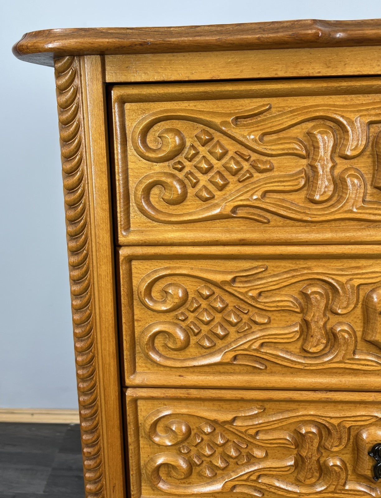 Chest of Drawers Vintage French Louis XVI 3 Drawers Ornate Cabinet LOT 44326