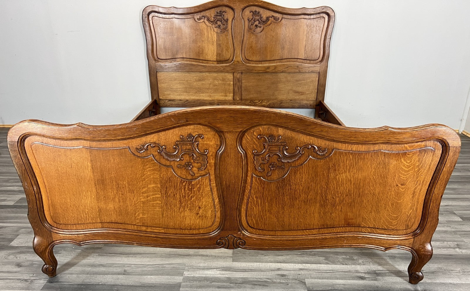 Bed Vintage French Louis XVI Double Bed Frame Oak Carved Headboard LOT 46352